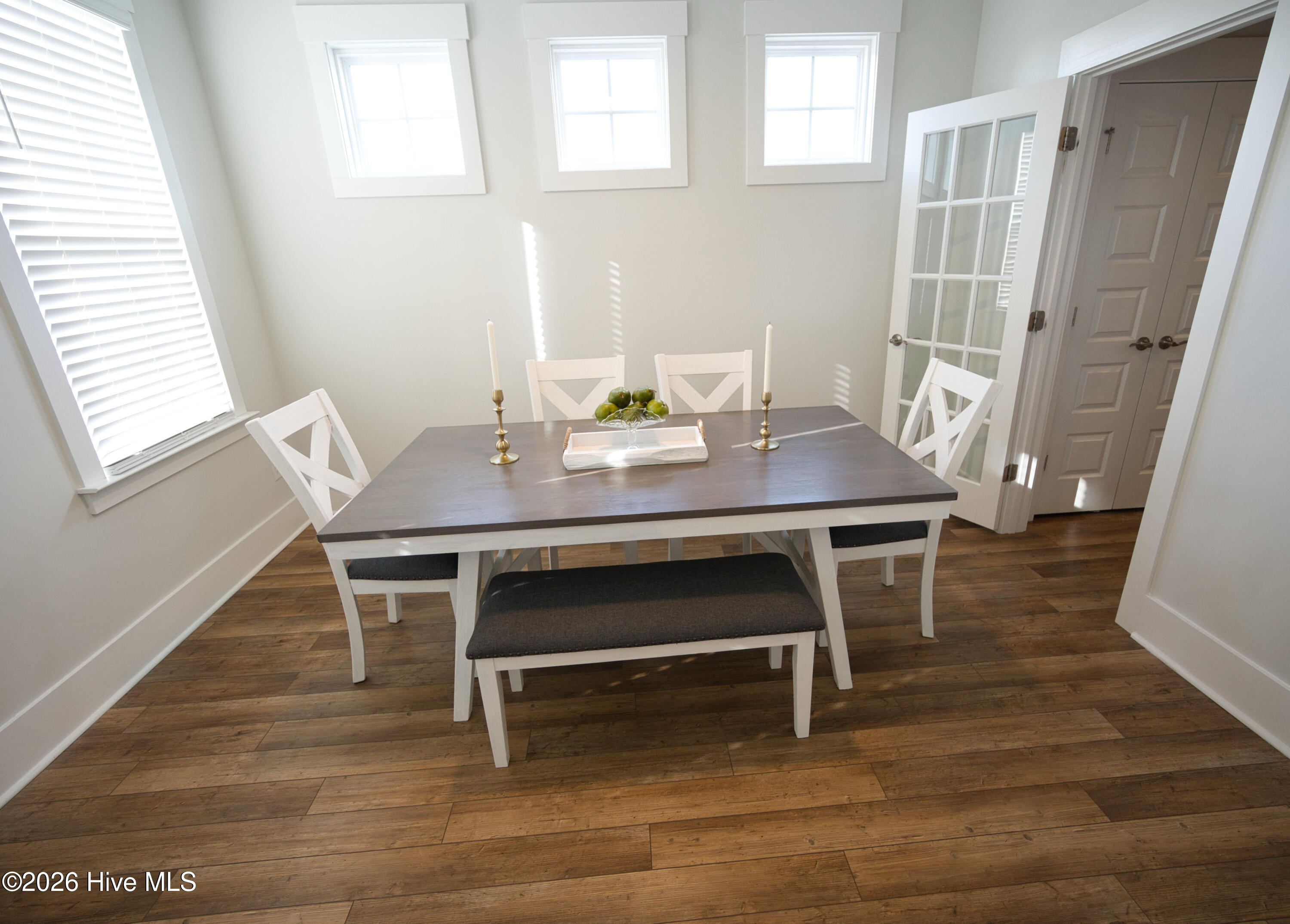 100551337 | Photo 19