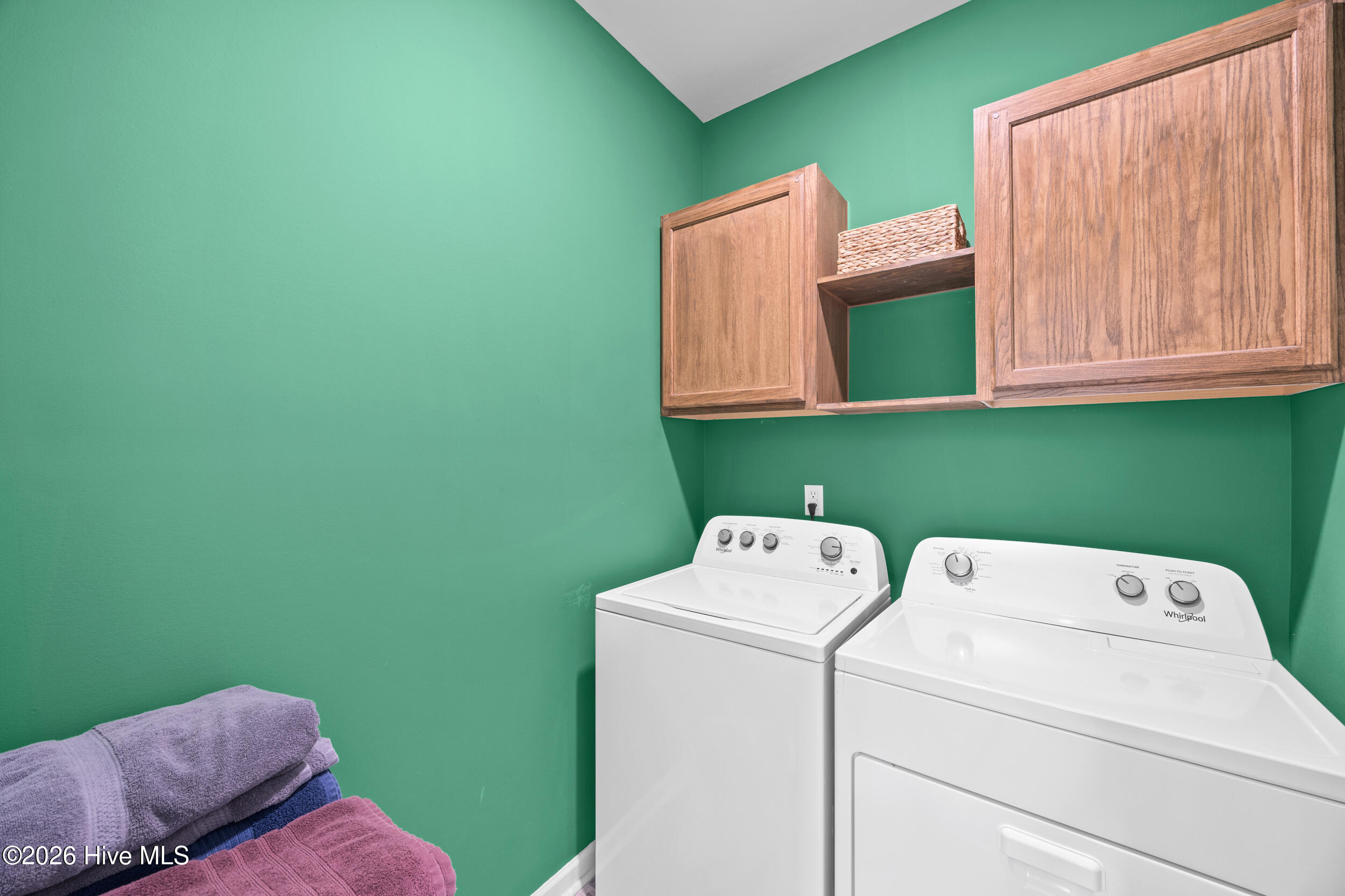 100568989 | Photo 31