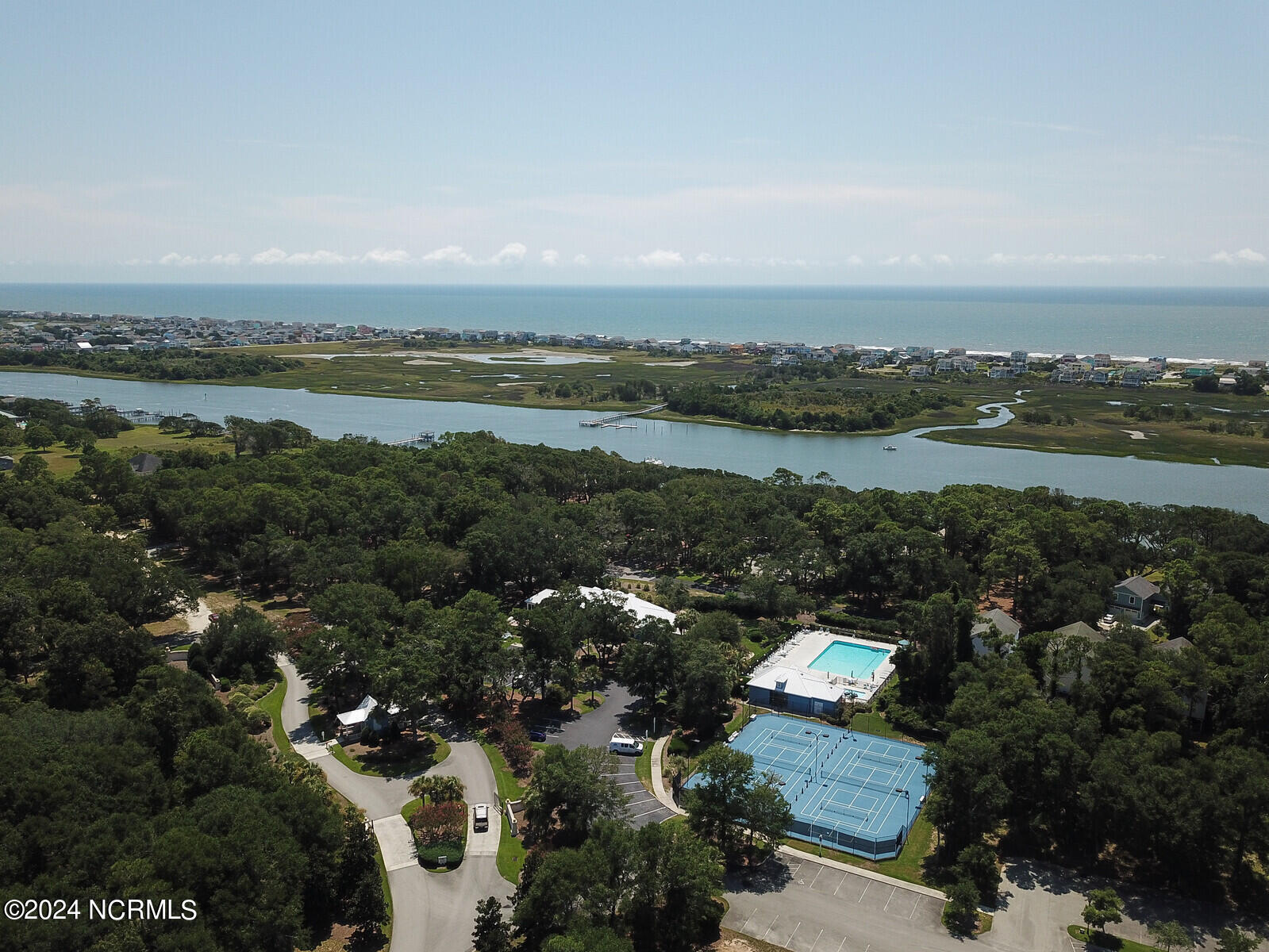 100560630 | Photo 40