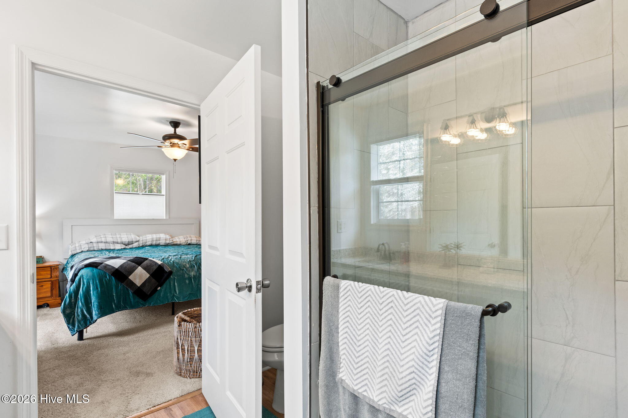 100559662 | Photo 38