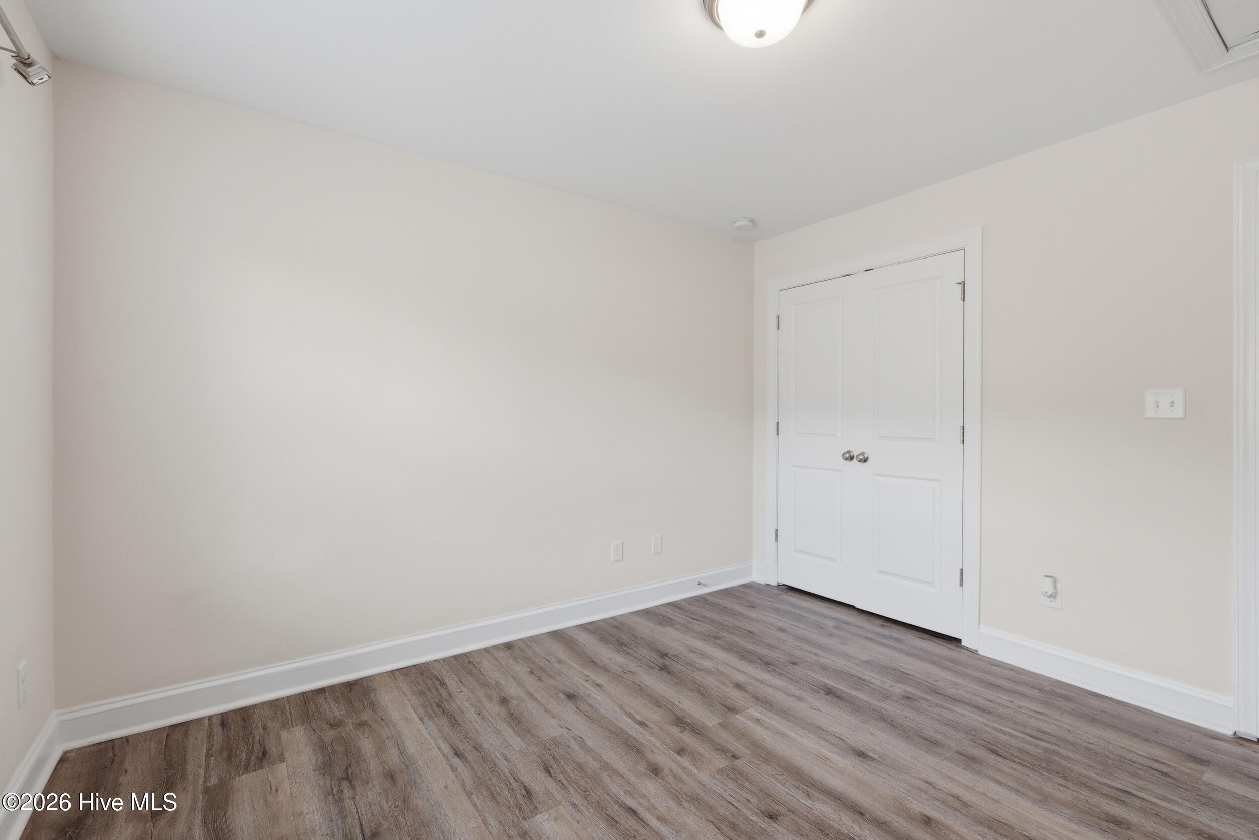 100564120 | Photo 39