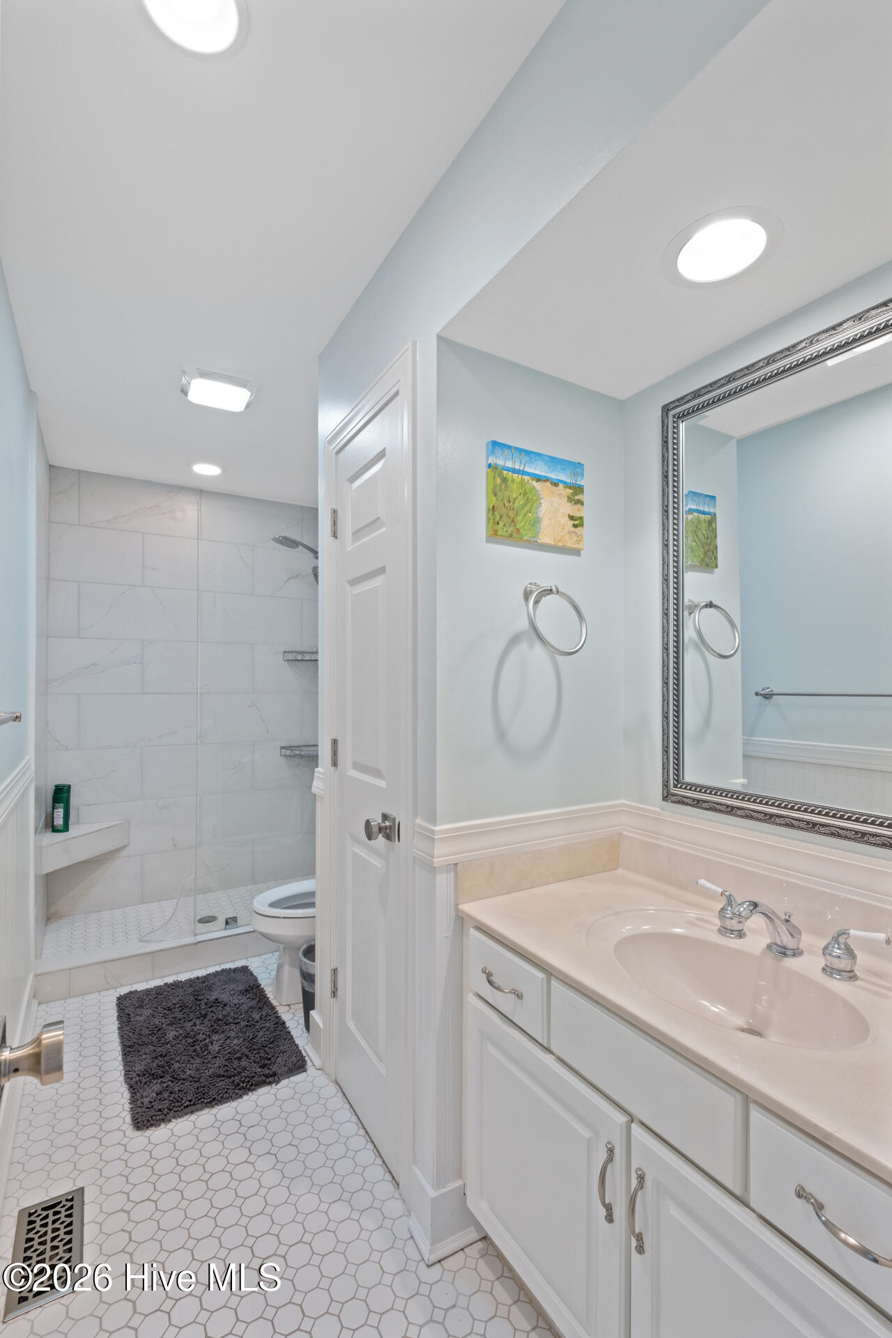 100556120 | Photo 28