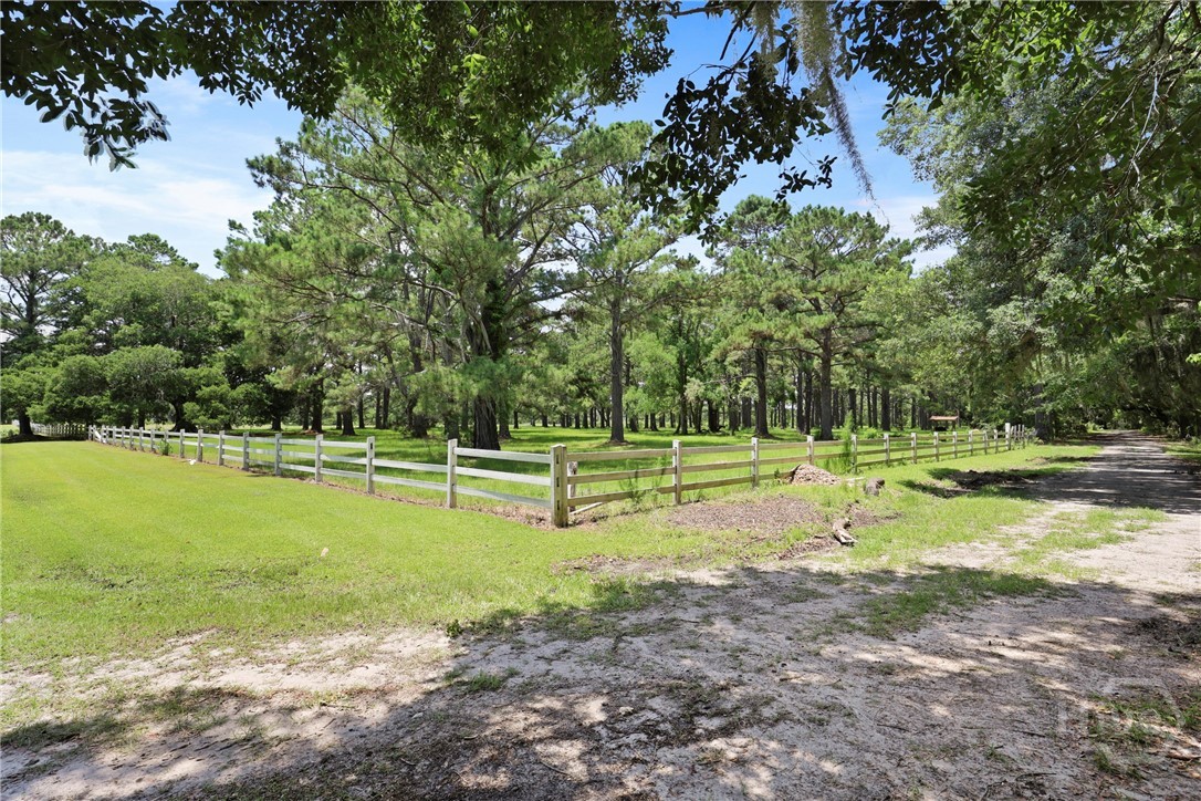 5747 Ogeechee Road, Savannah, GA, 31405