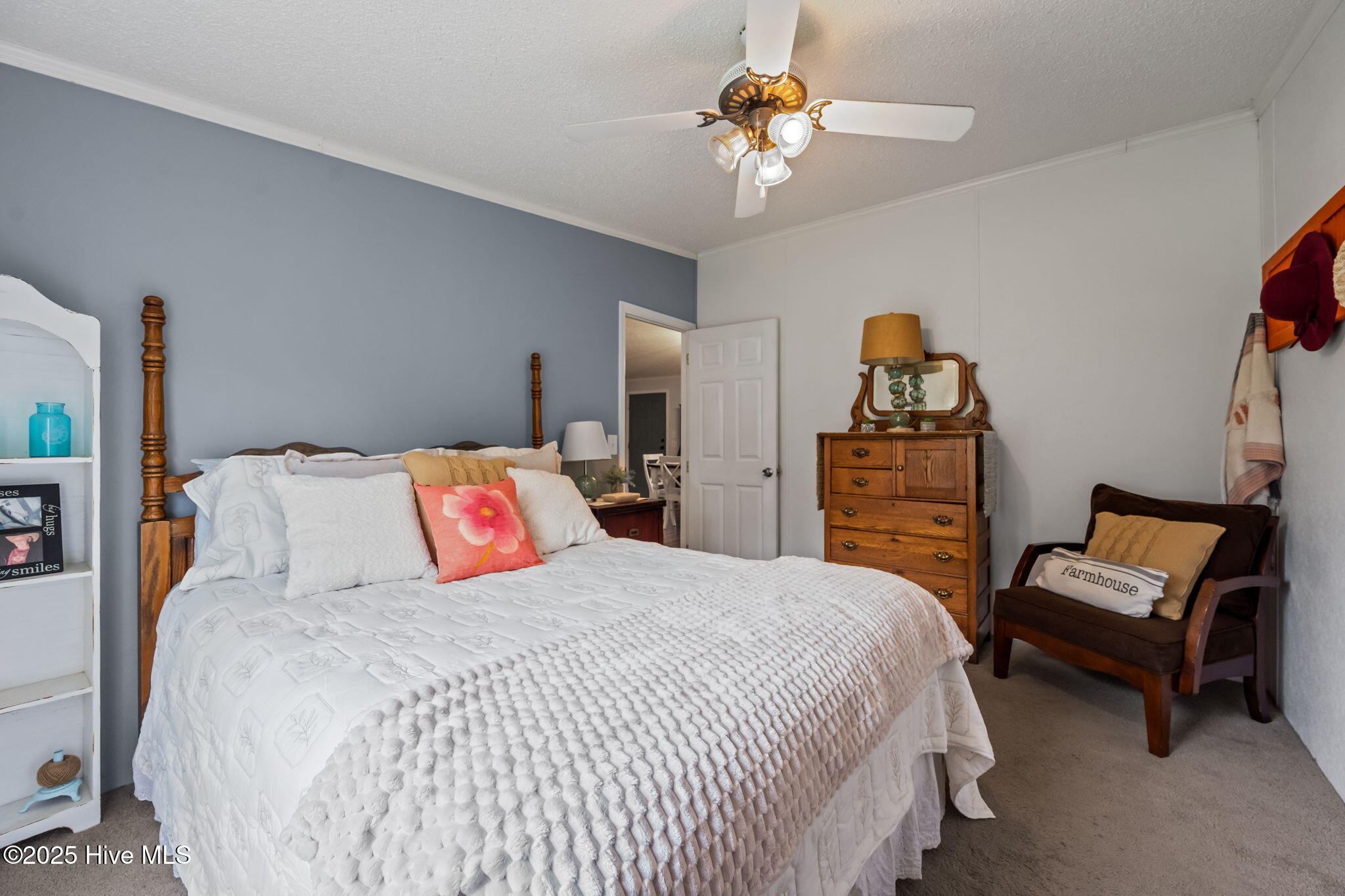 100537137 | Photo 39