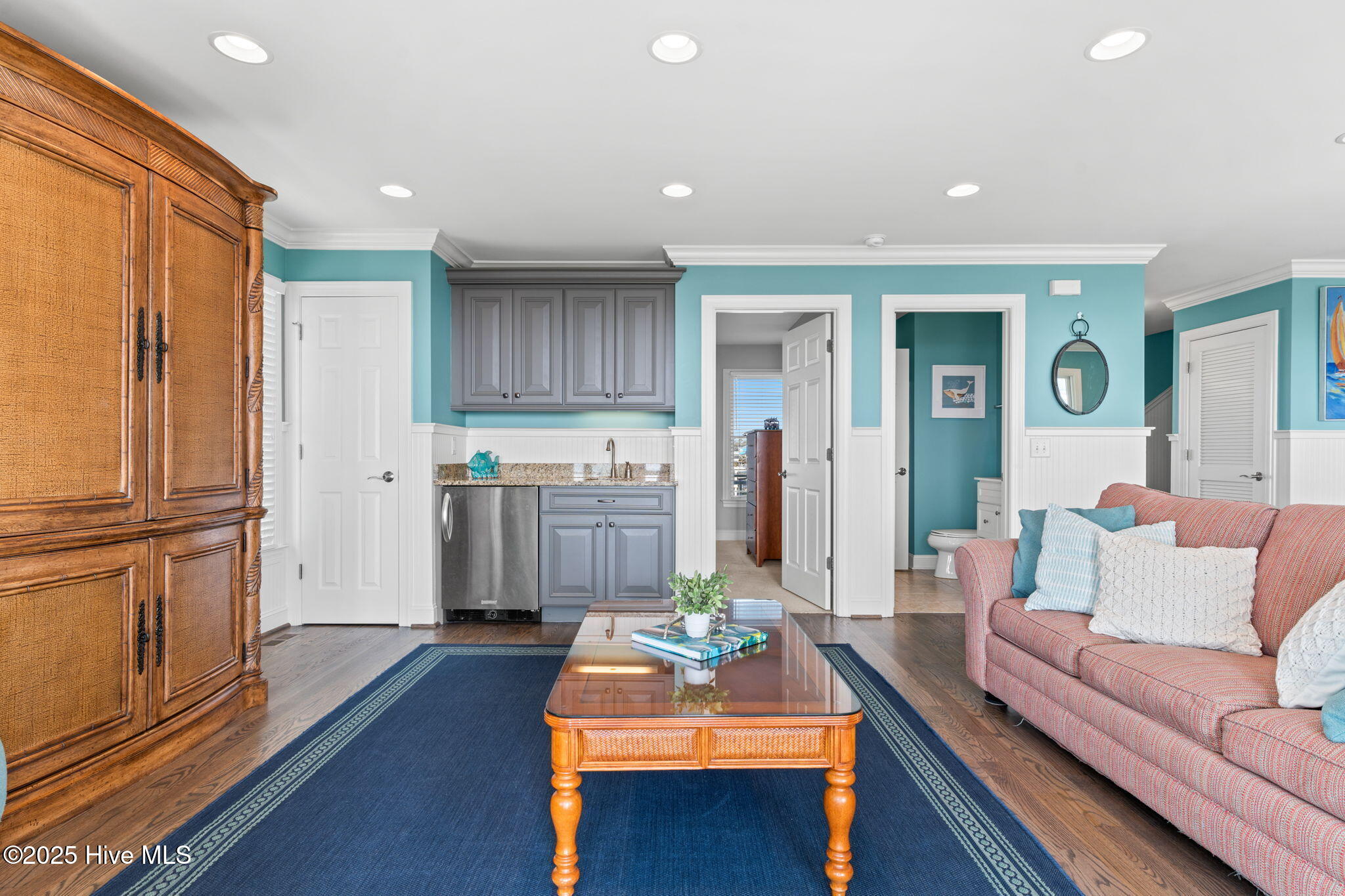 100542576 | Photo 45