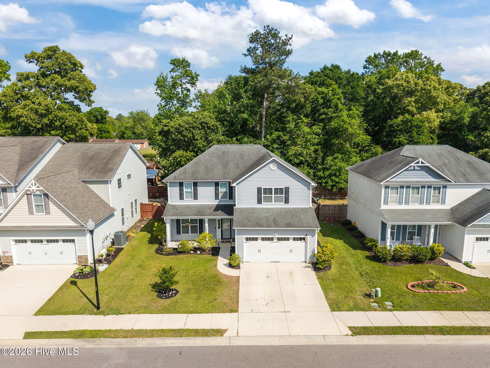 100570490 | Photo 45