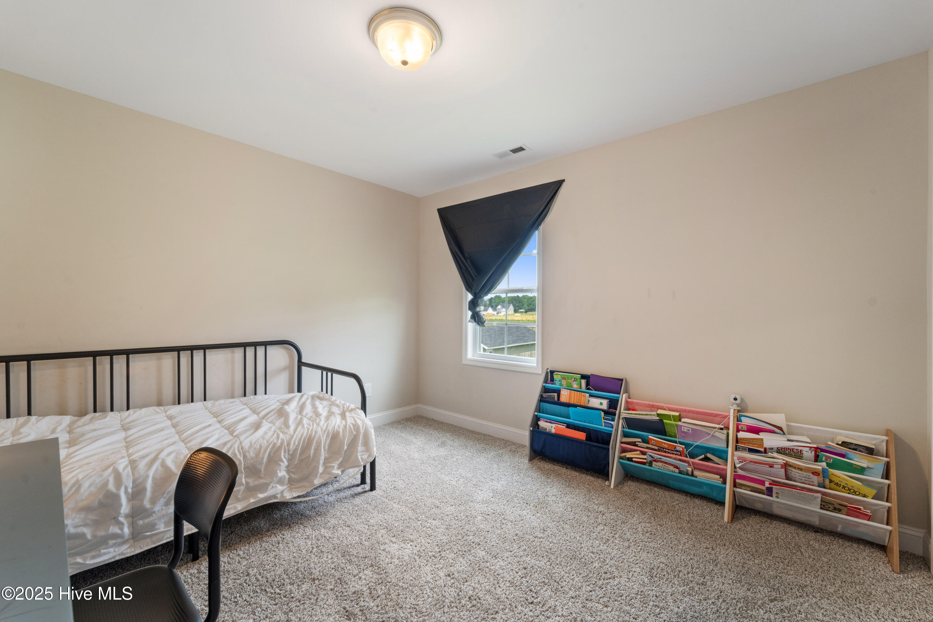 100533820 | Photo 14