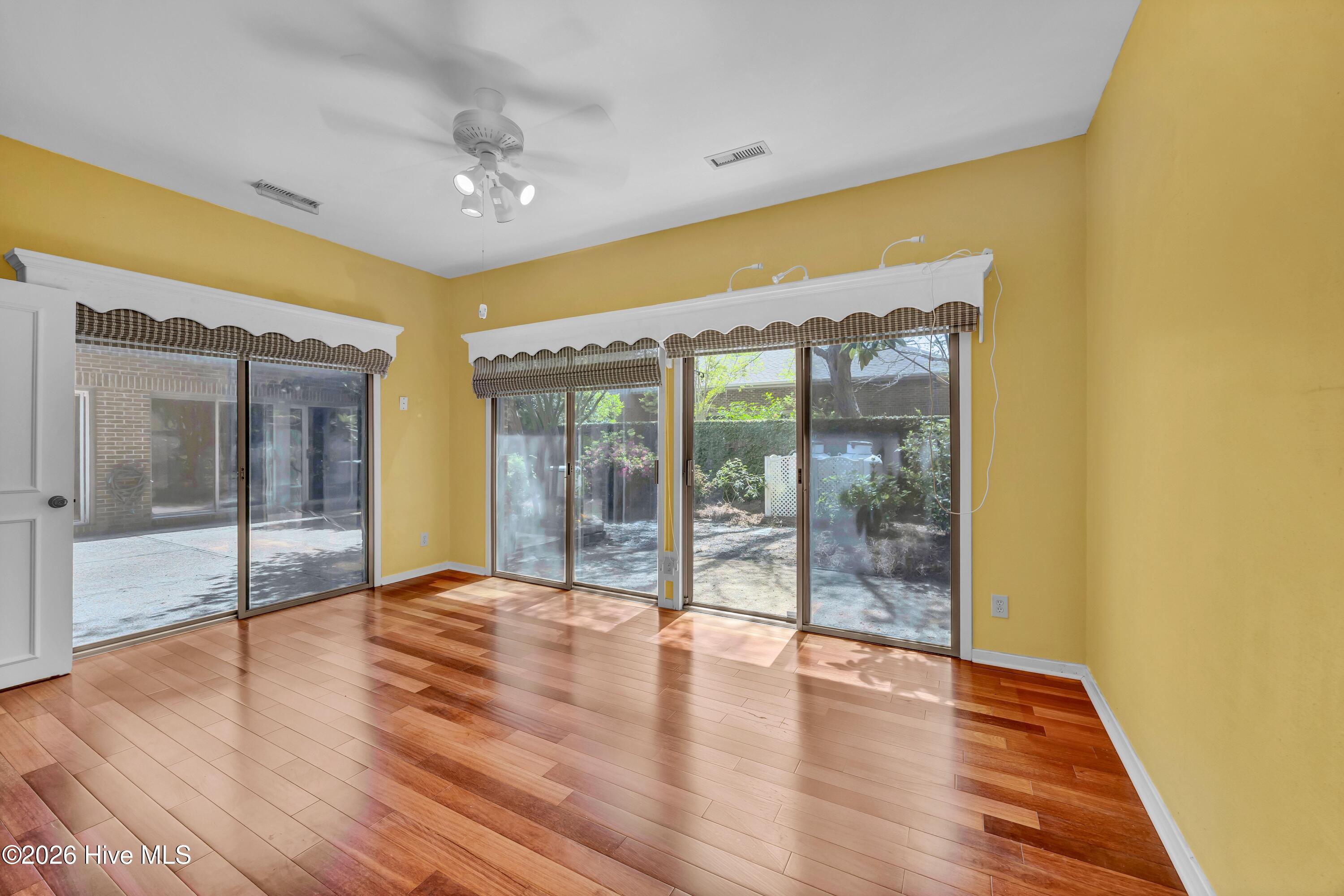 100566682 | Photo 21