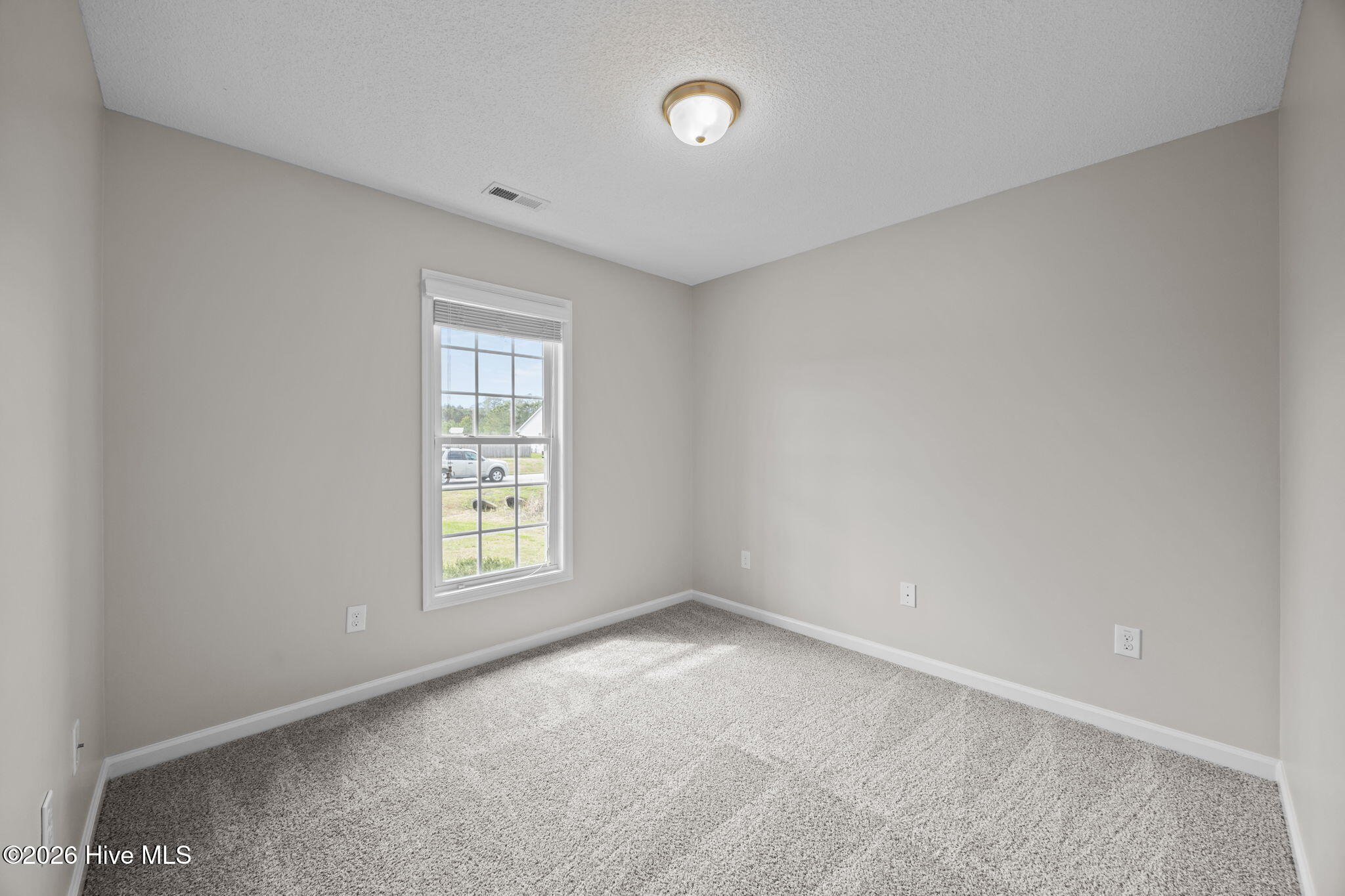 100547713 | Photo 28