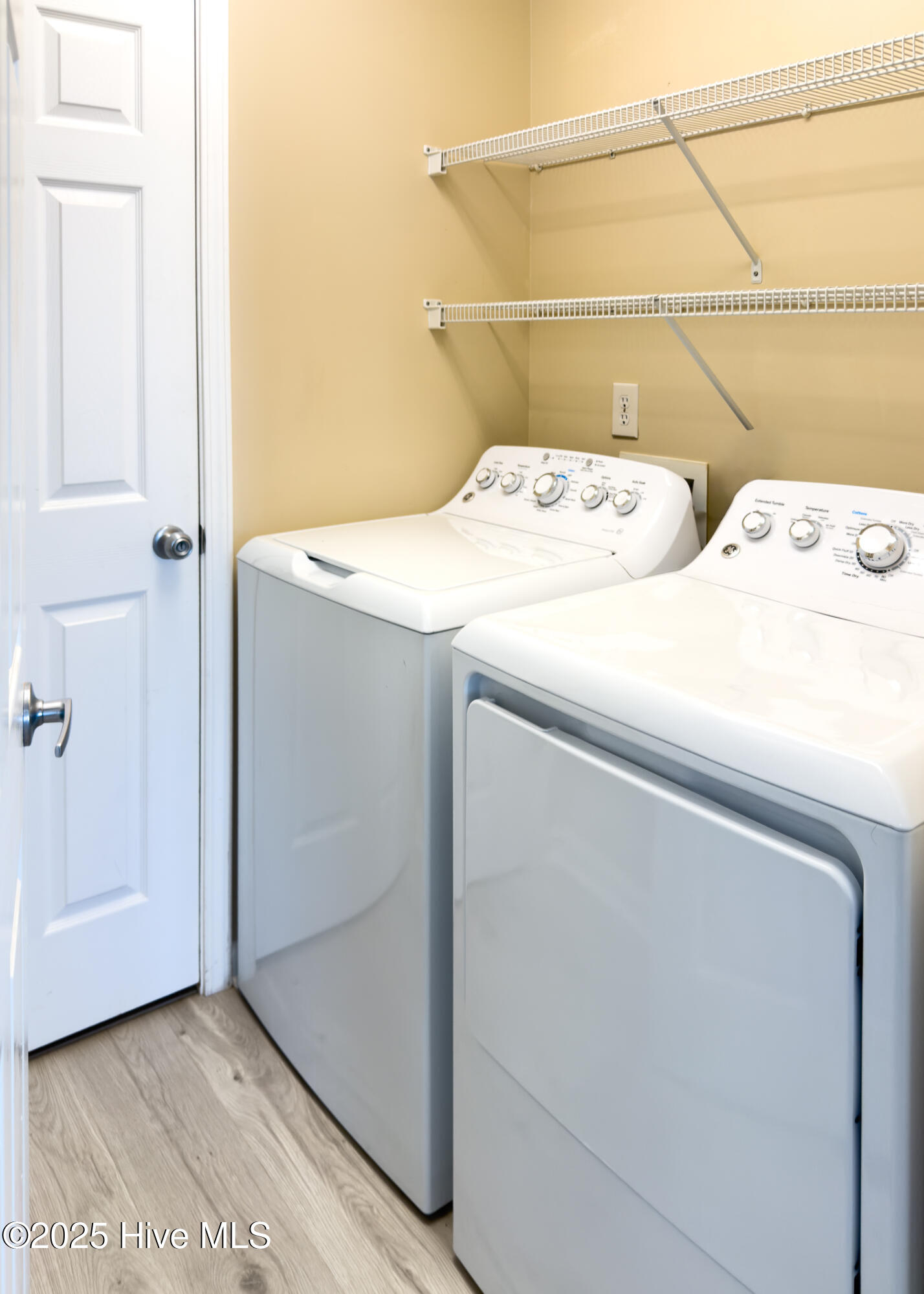 100541150 | Photo 50