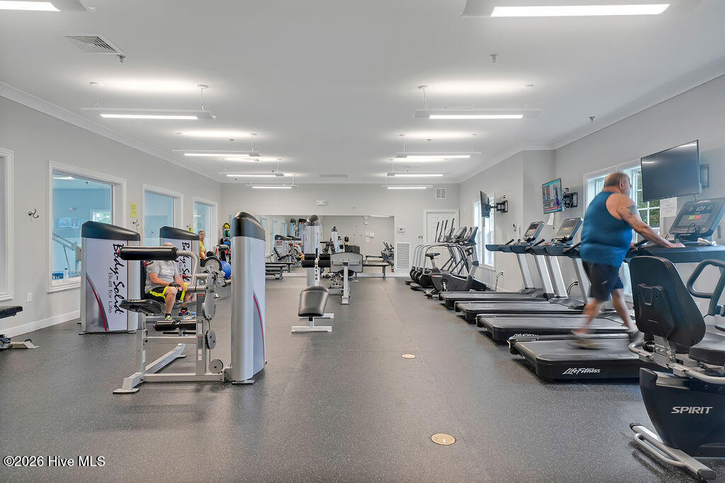 100567236 | Photo 36