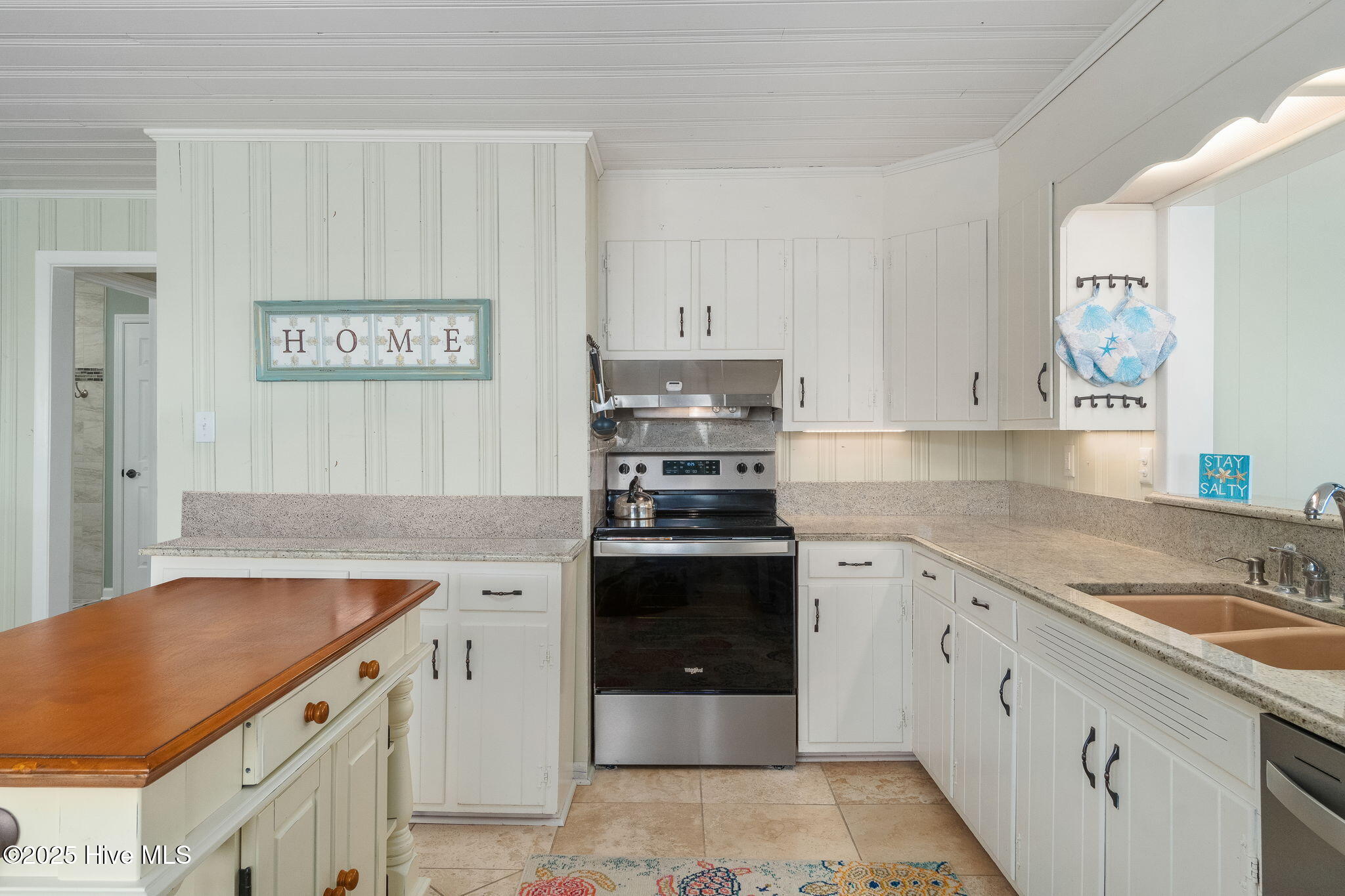 100491390 | Photo 21