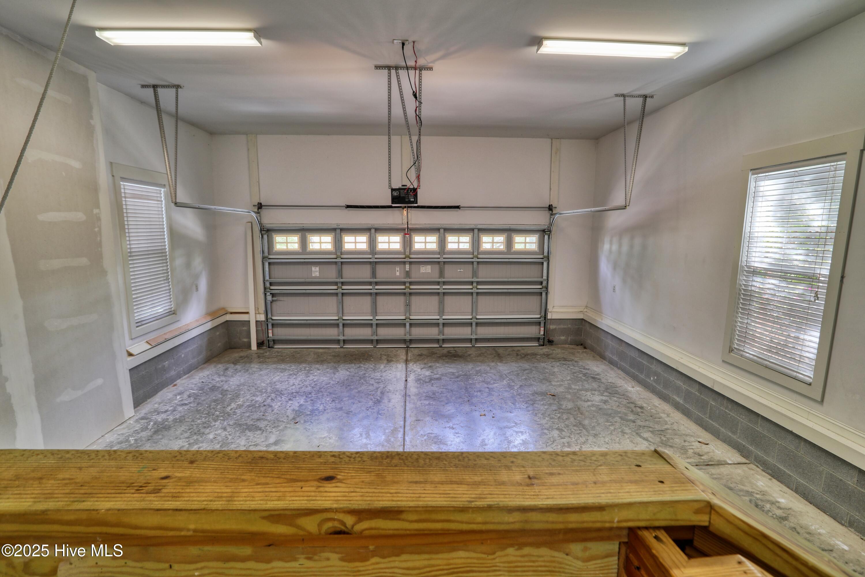 100502836 | Photo 31