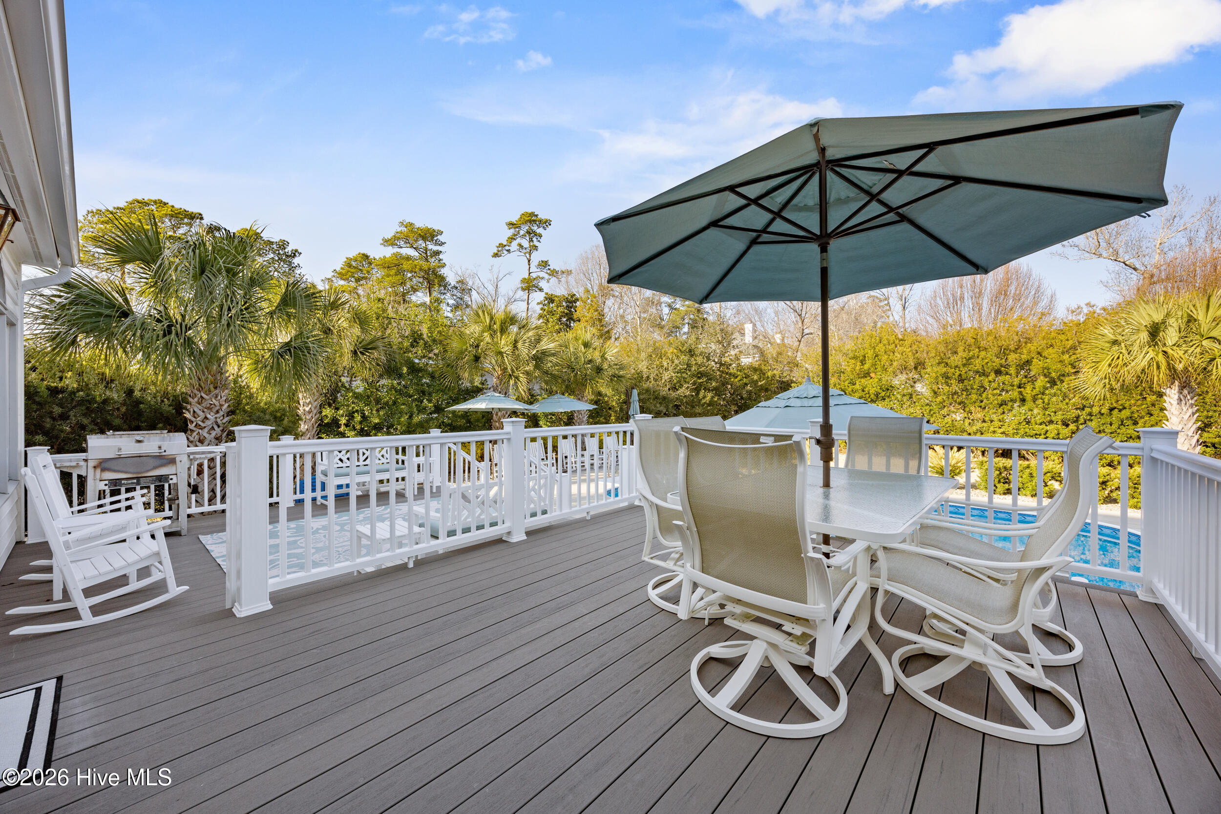 100553782 | Photo 56