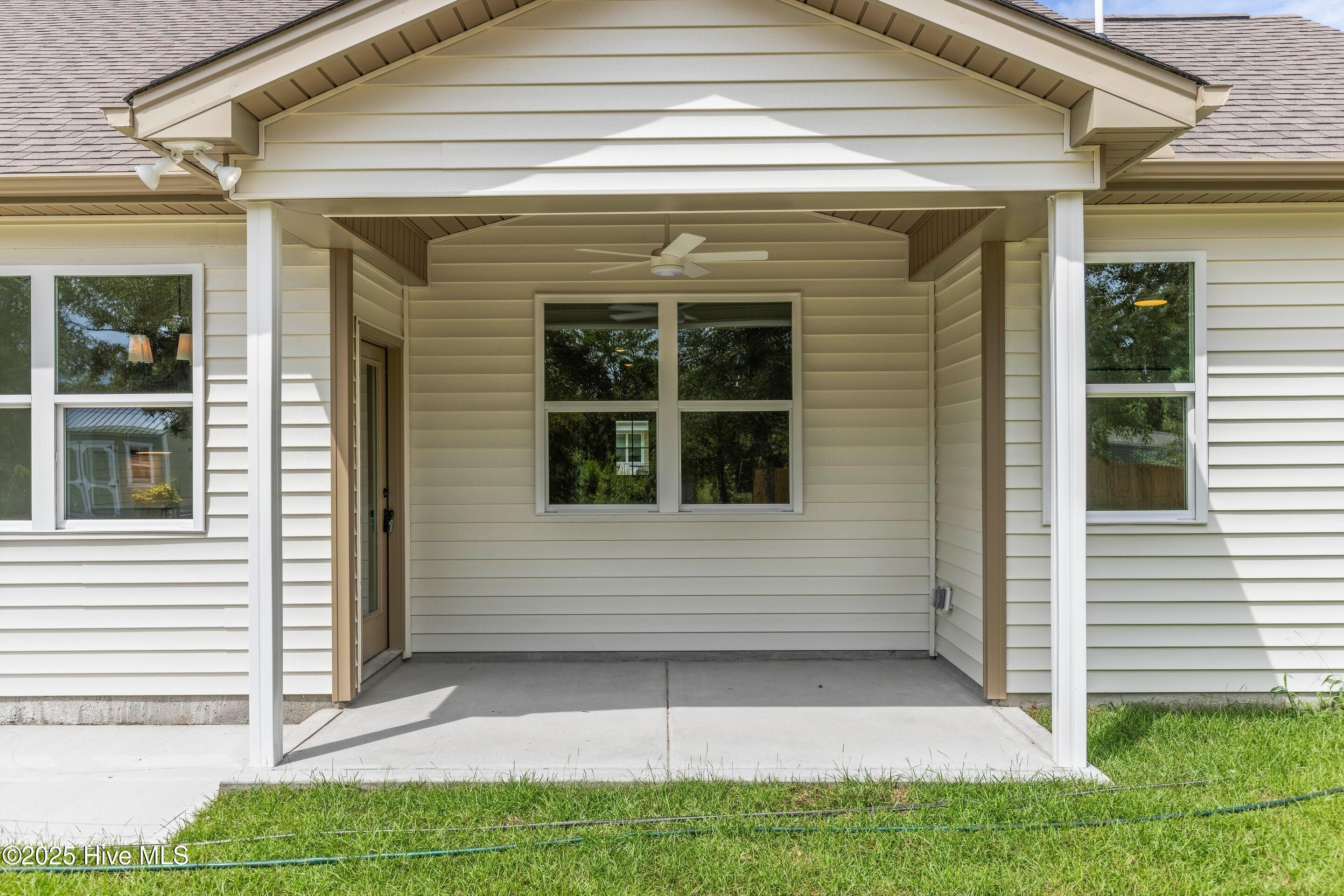 100545595 | Photo 48