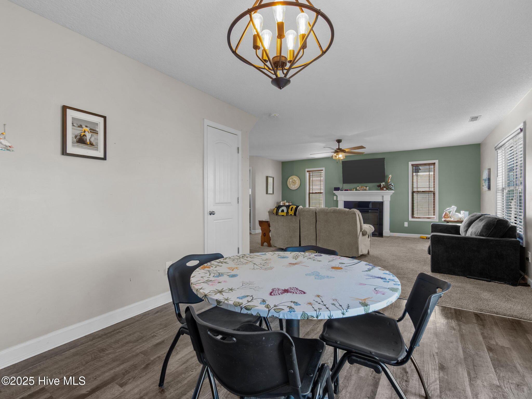 100534752 | Photo 16