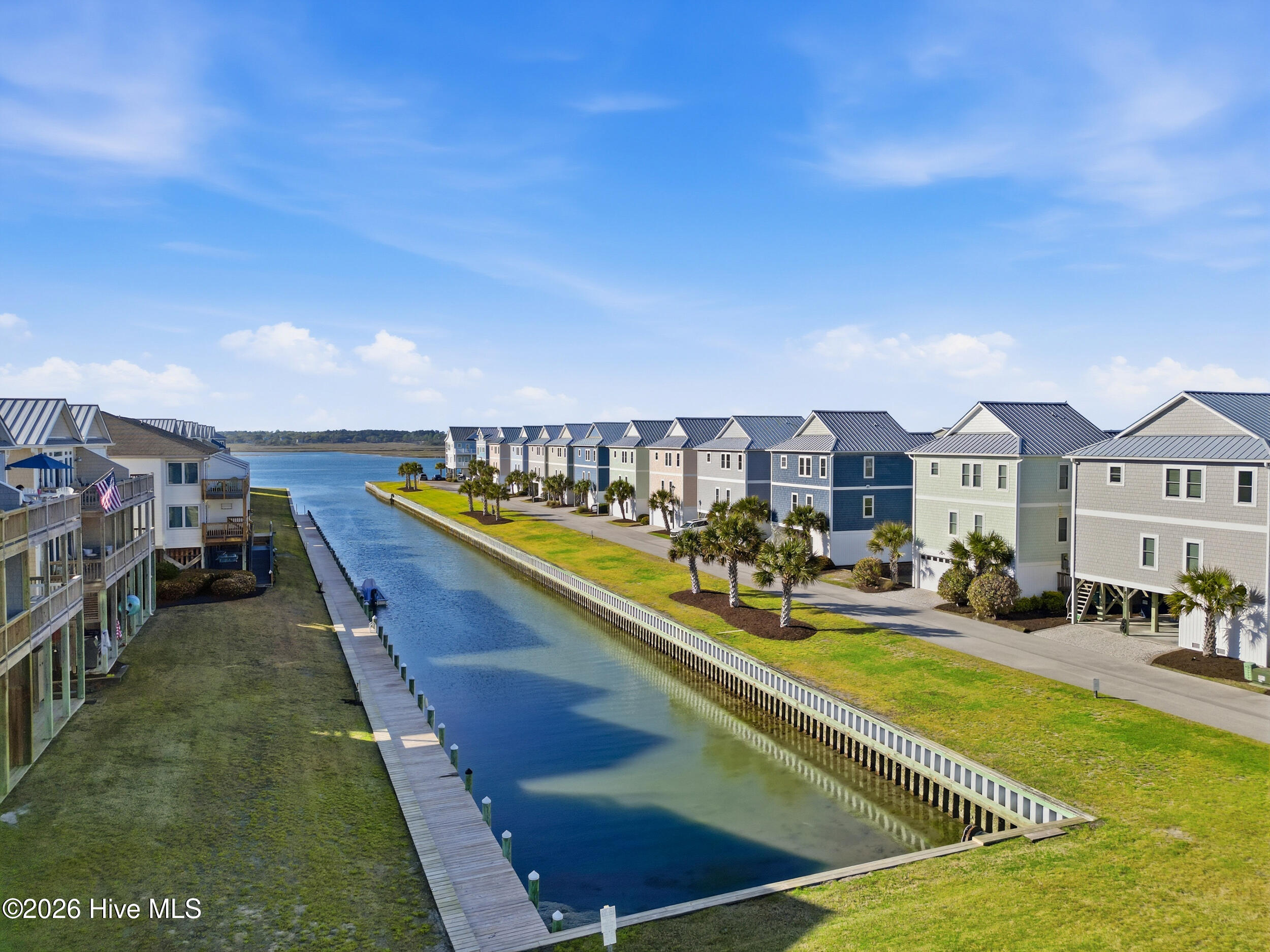 100565871 | Photo 71