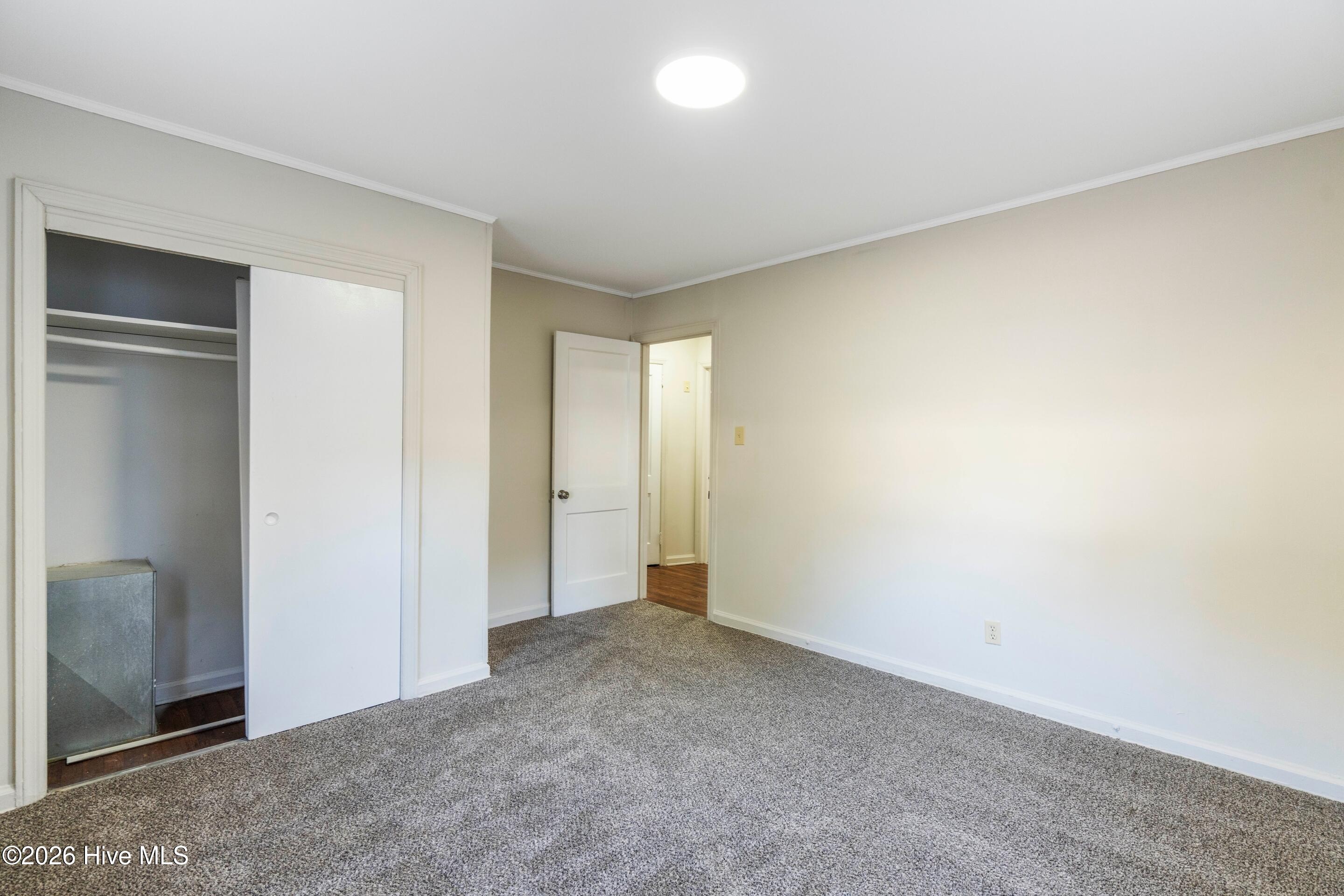 100547310 | Photo 13