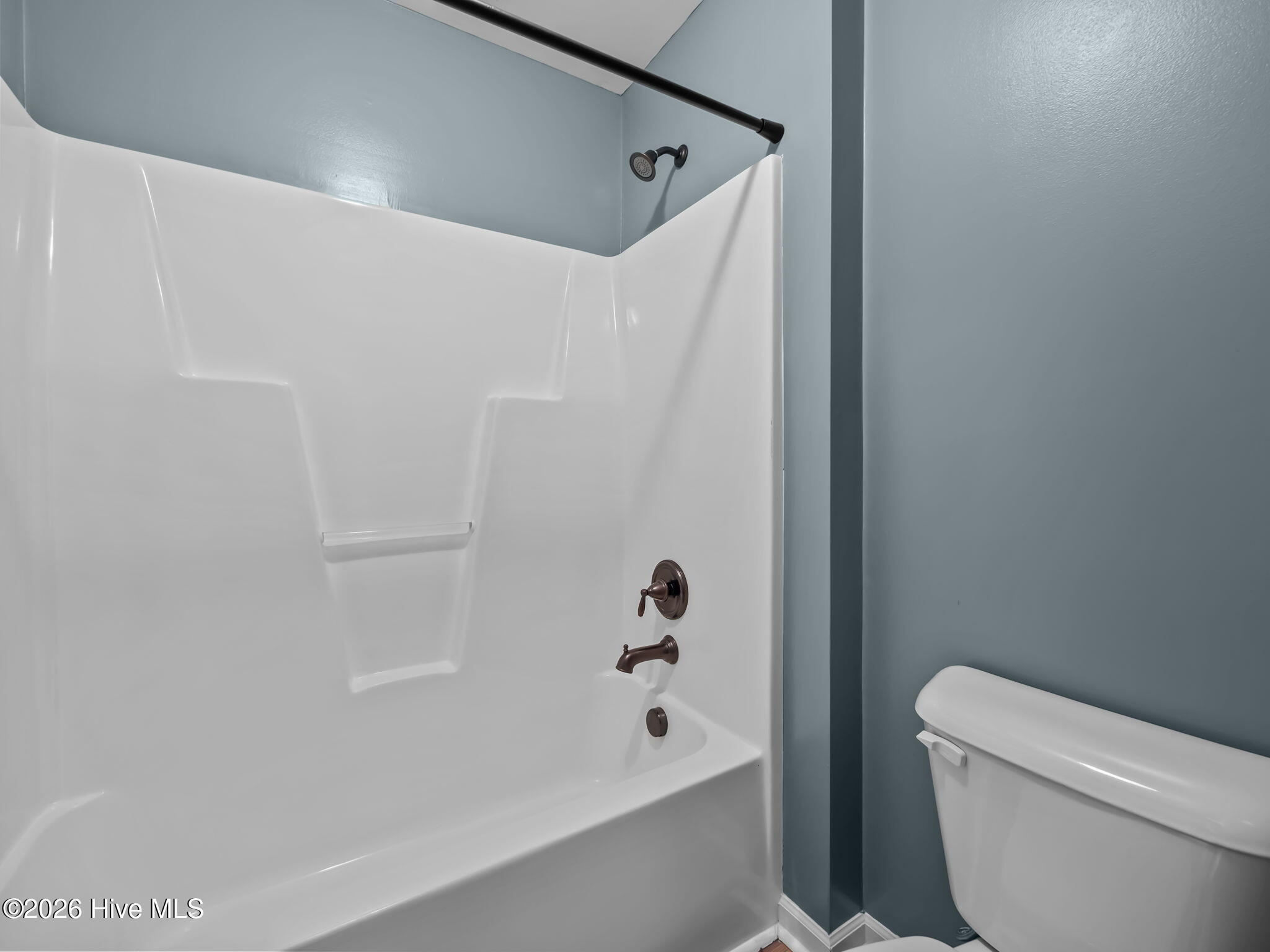 100548967 | Photo 40