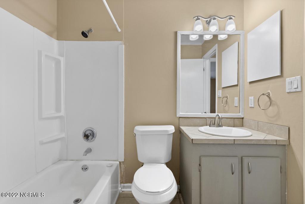 100560760 | Photo 15