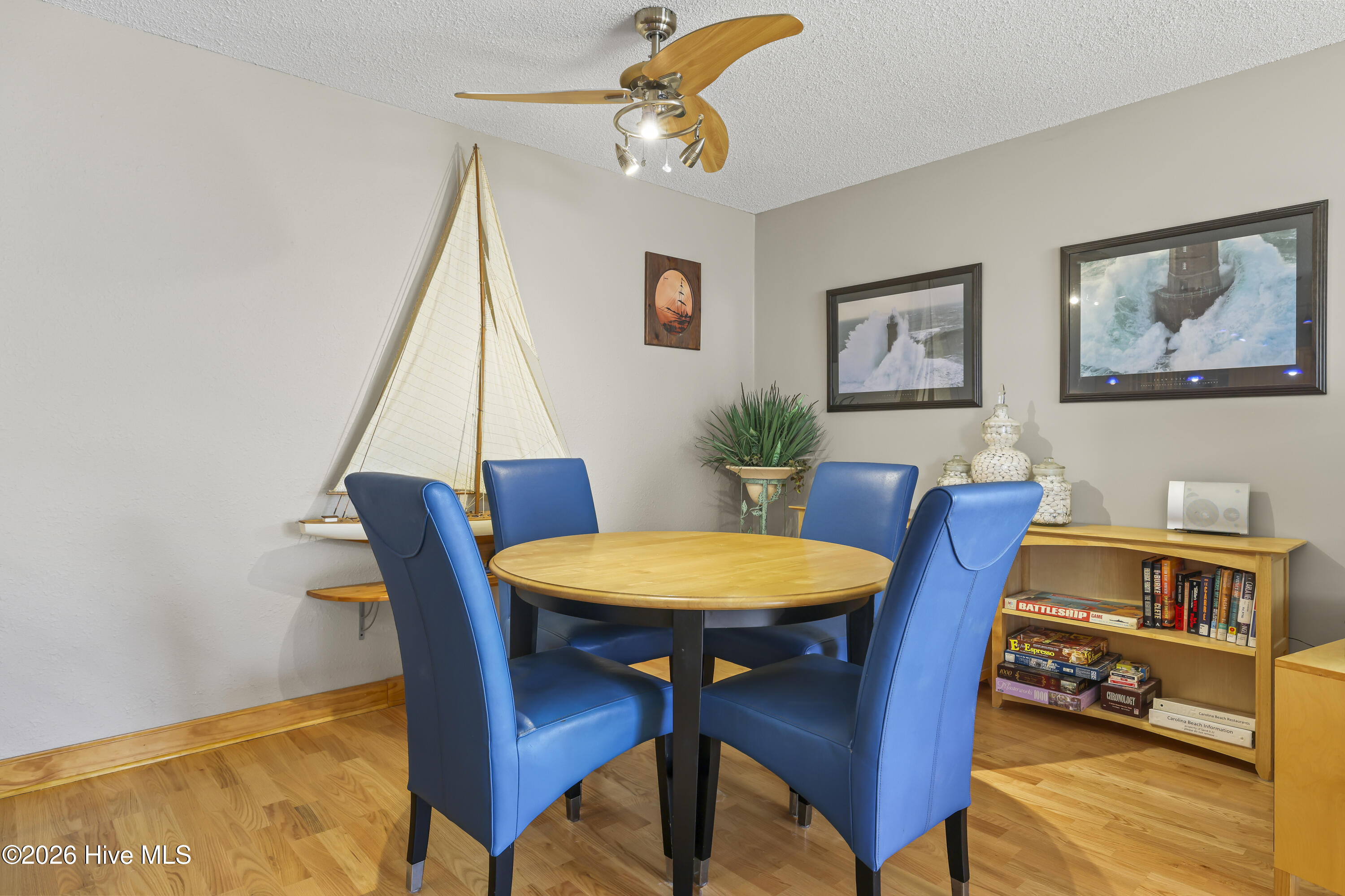 100552115 | Photo 18