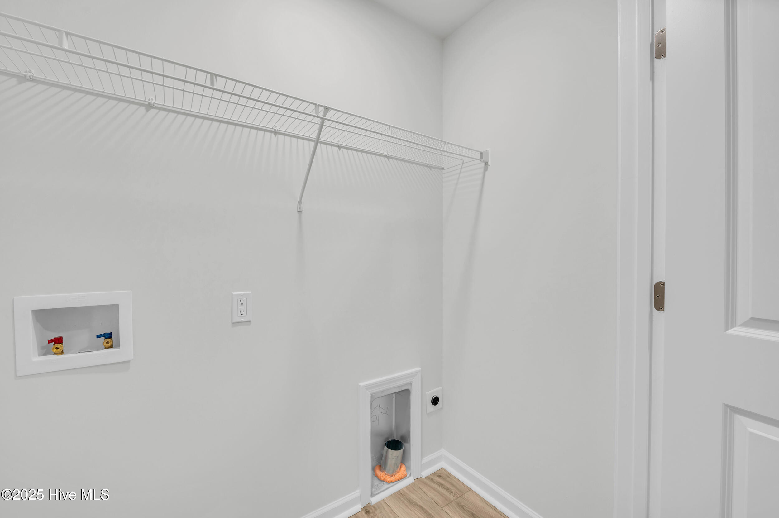 100522861 | Photo 17