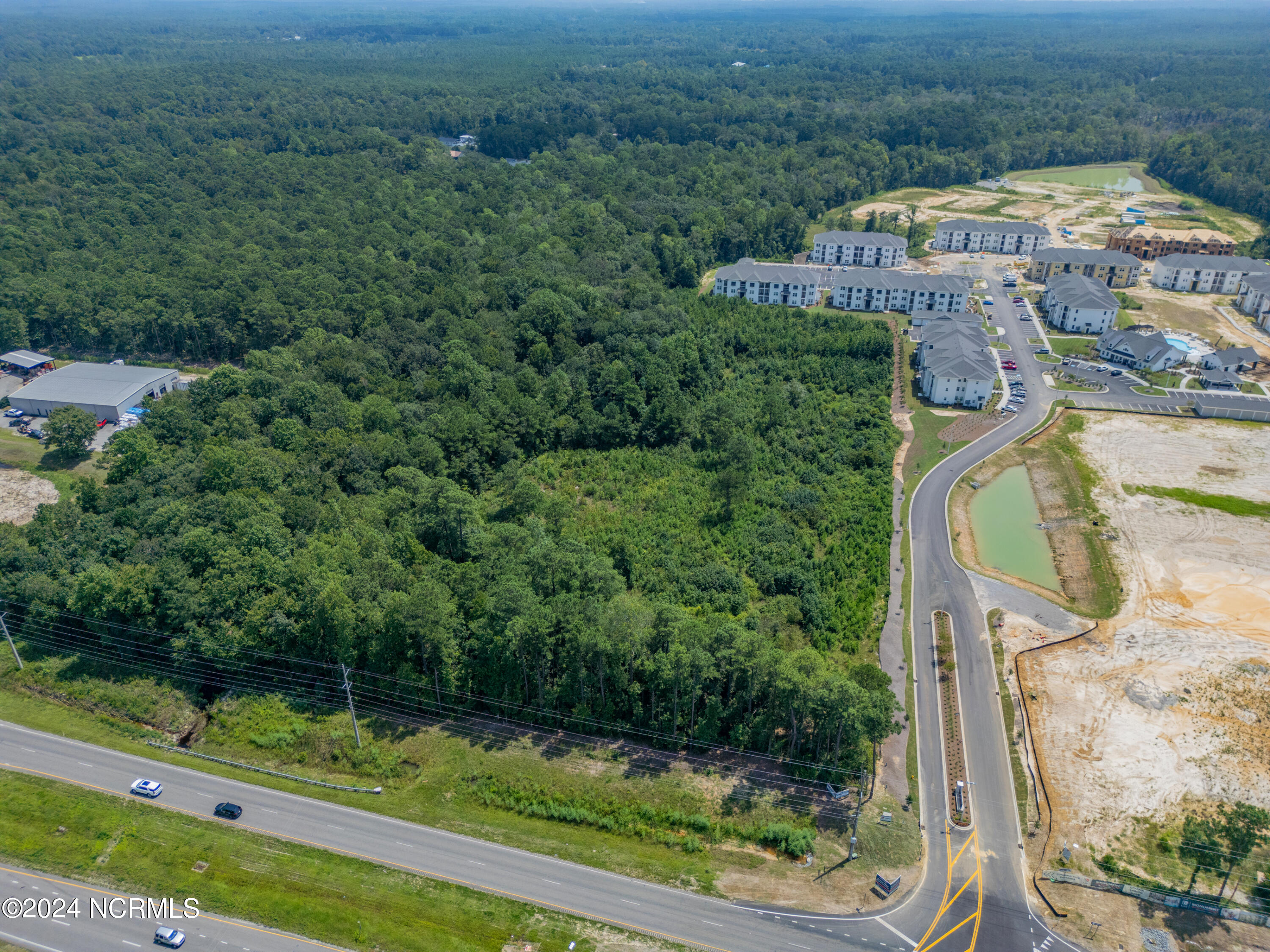 100462086 | Photo 13