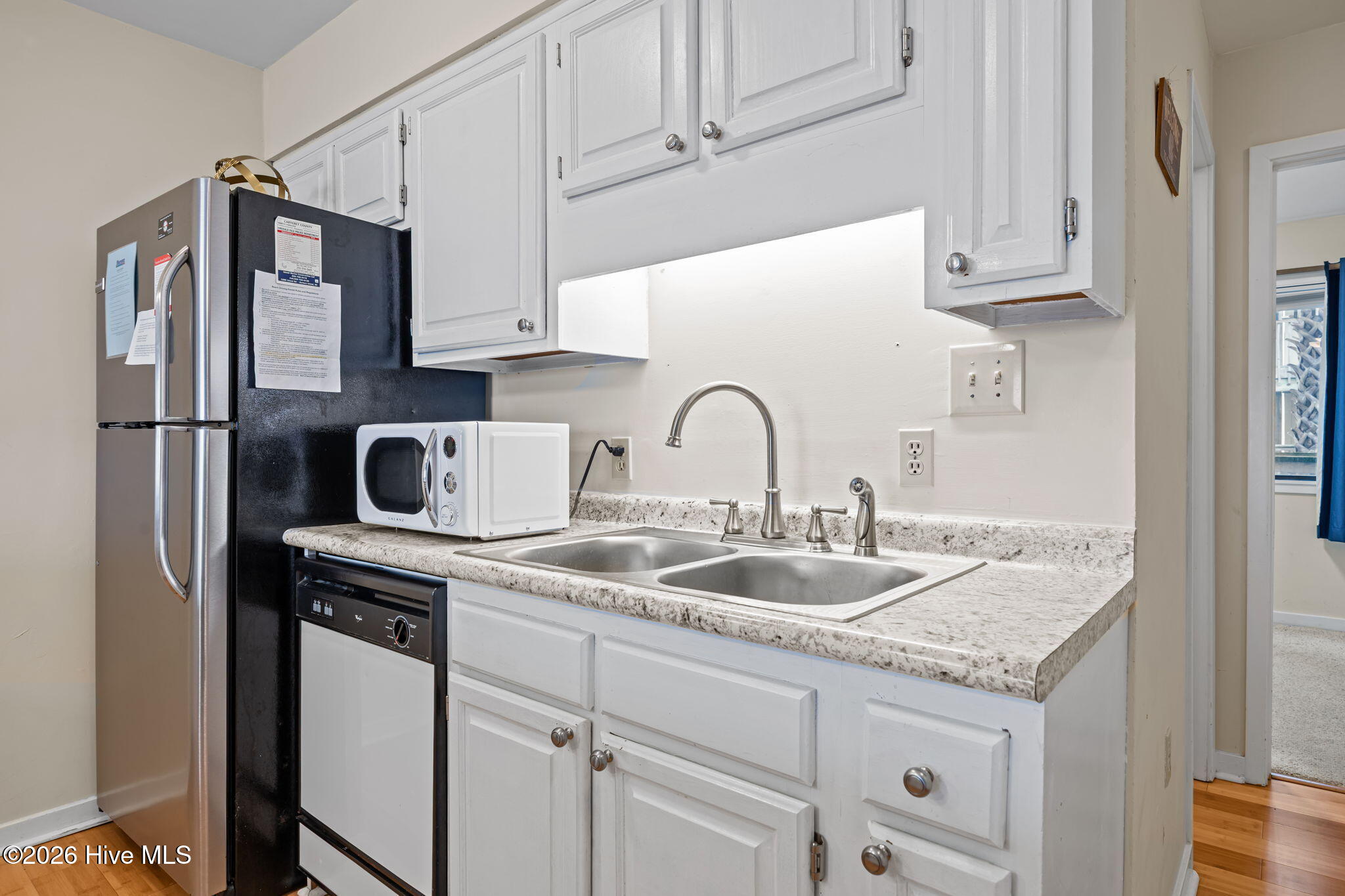 100561637 | Photo 13