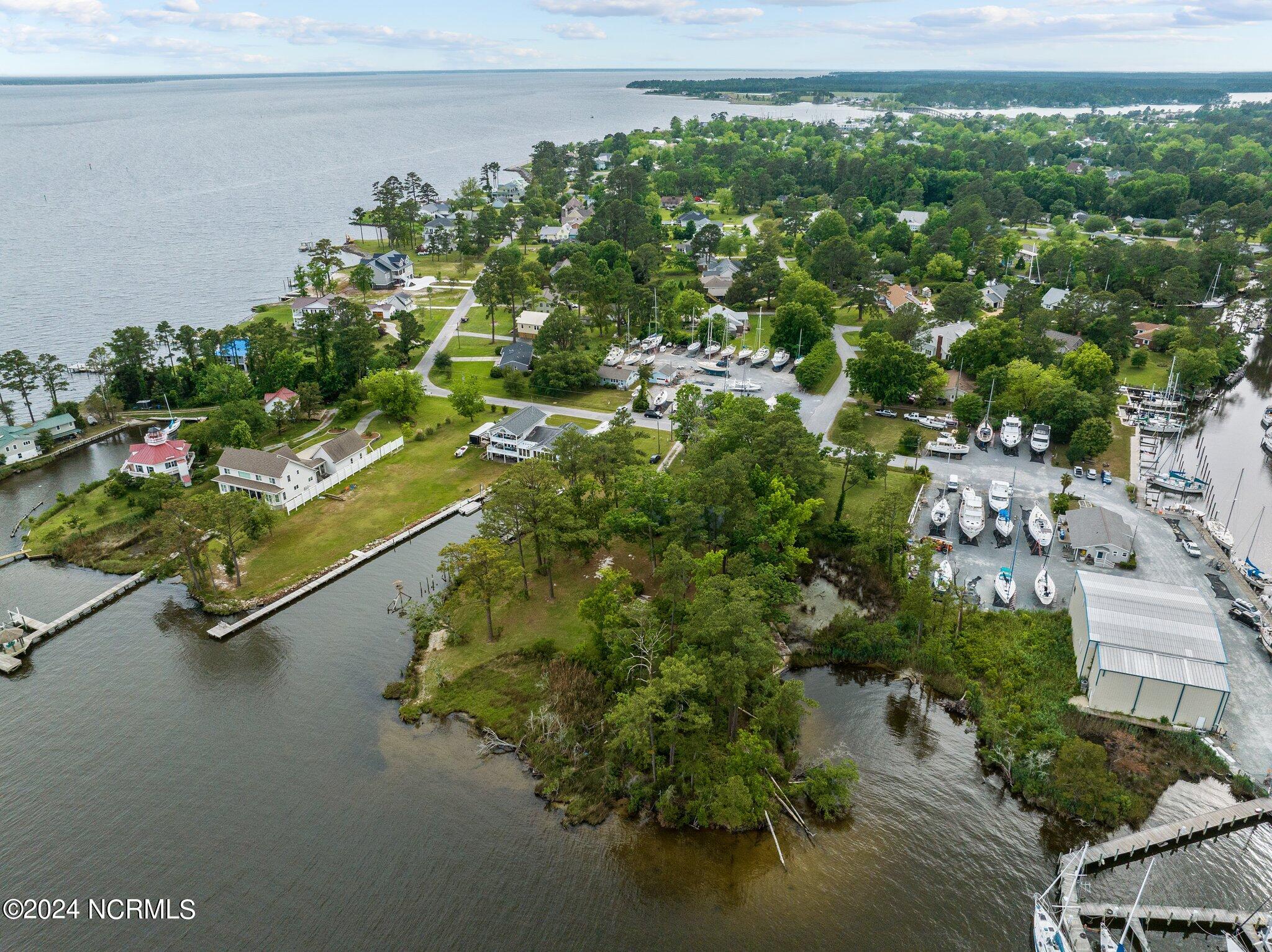 1210 Neuse Drive, Oriental, NC, 28571