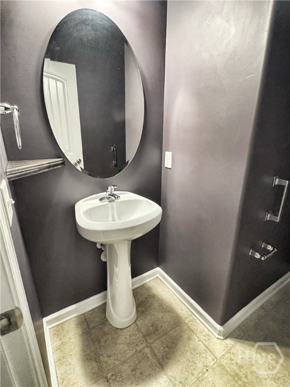 Guest Bath - 1st Floor