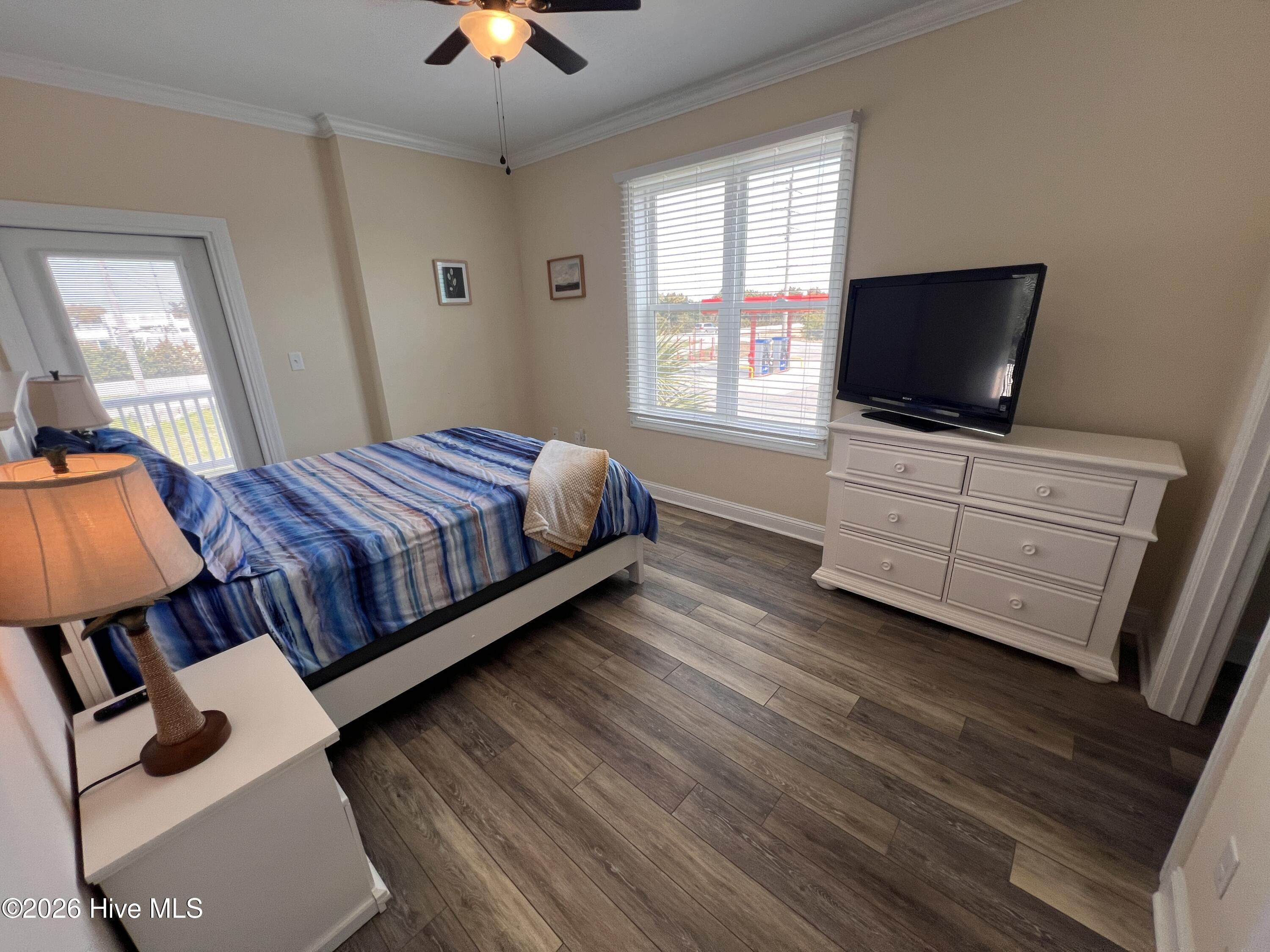 100564995 | Photo 12