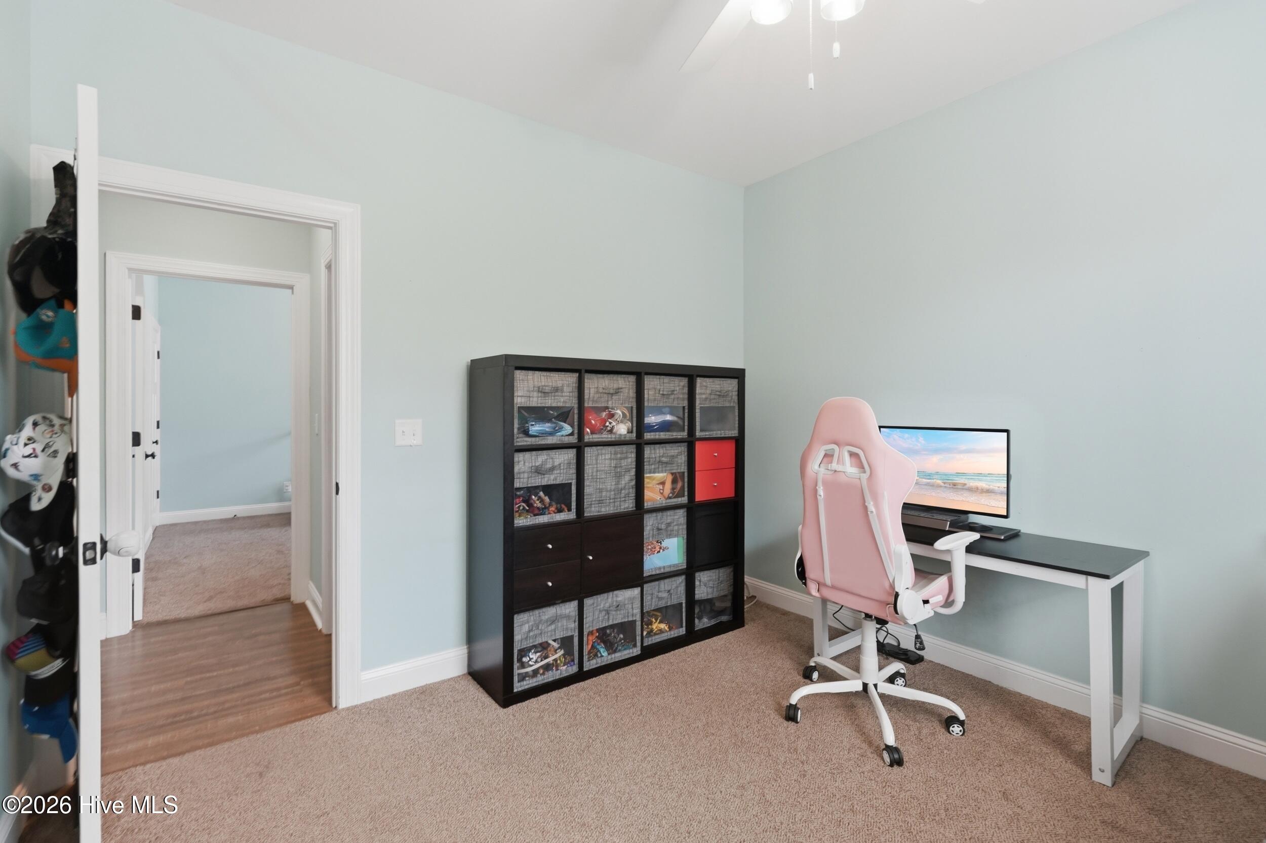 100565388 | Photo 47