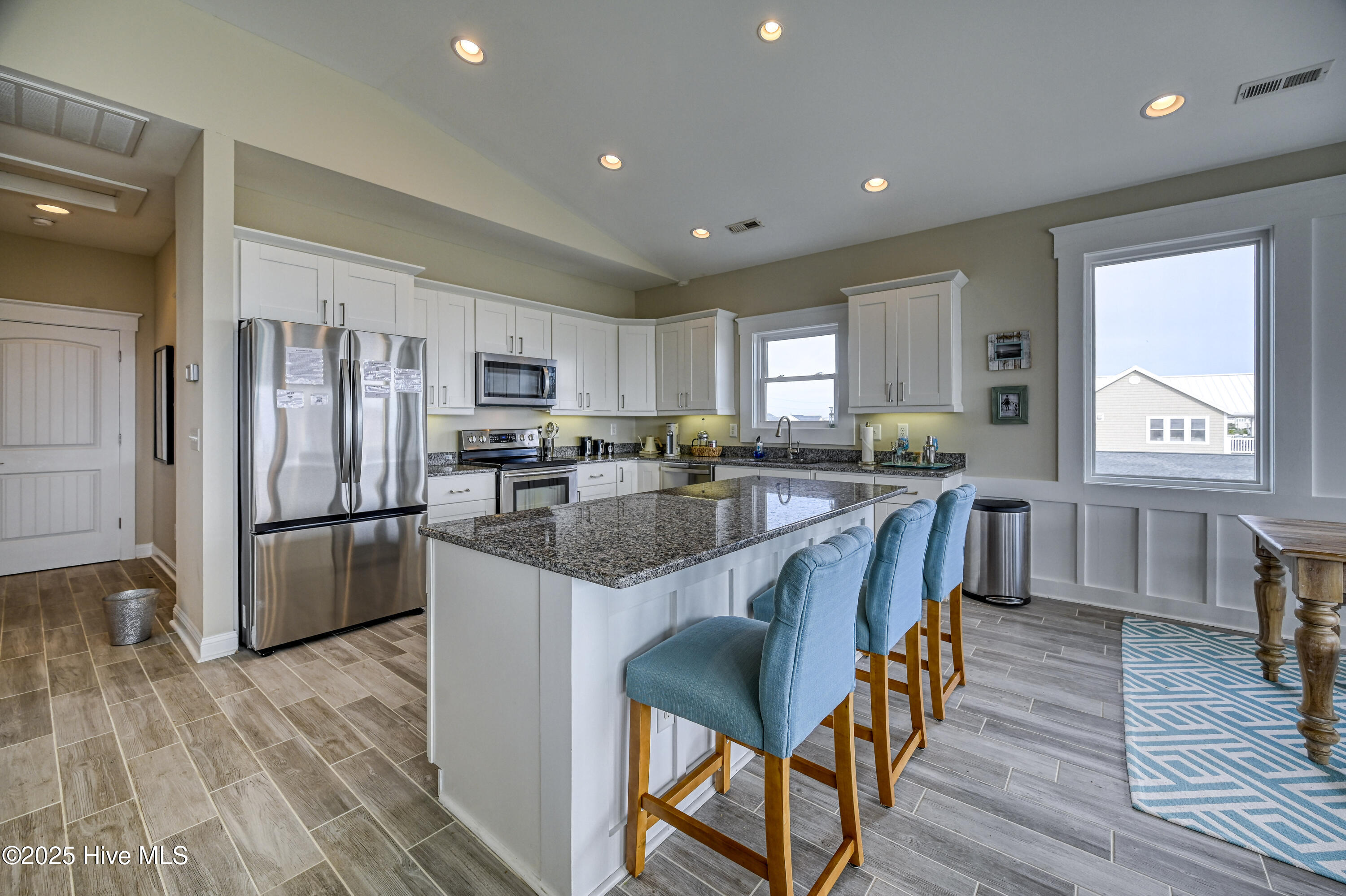 100543491 | Photo 31