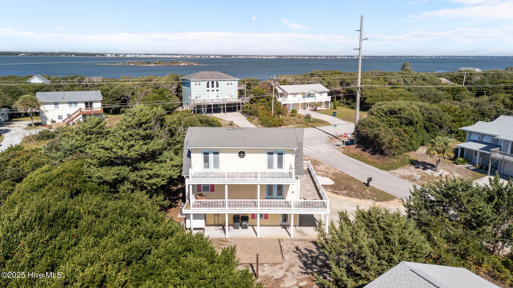 100537842 | Photo 41