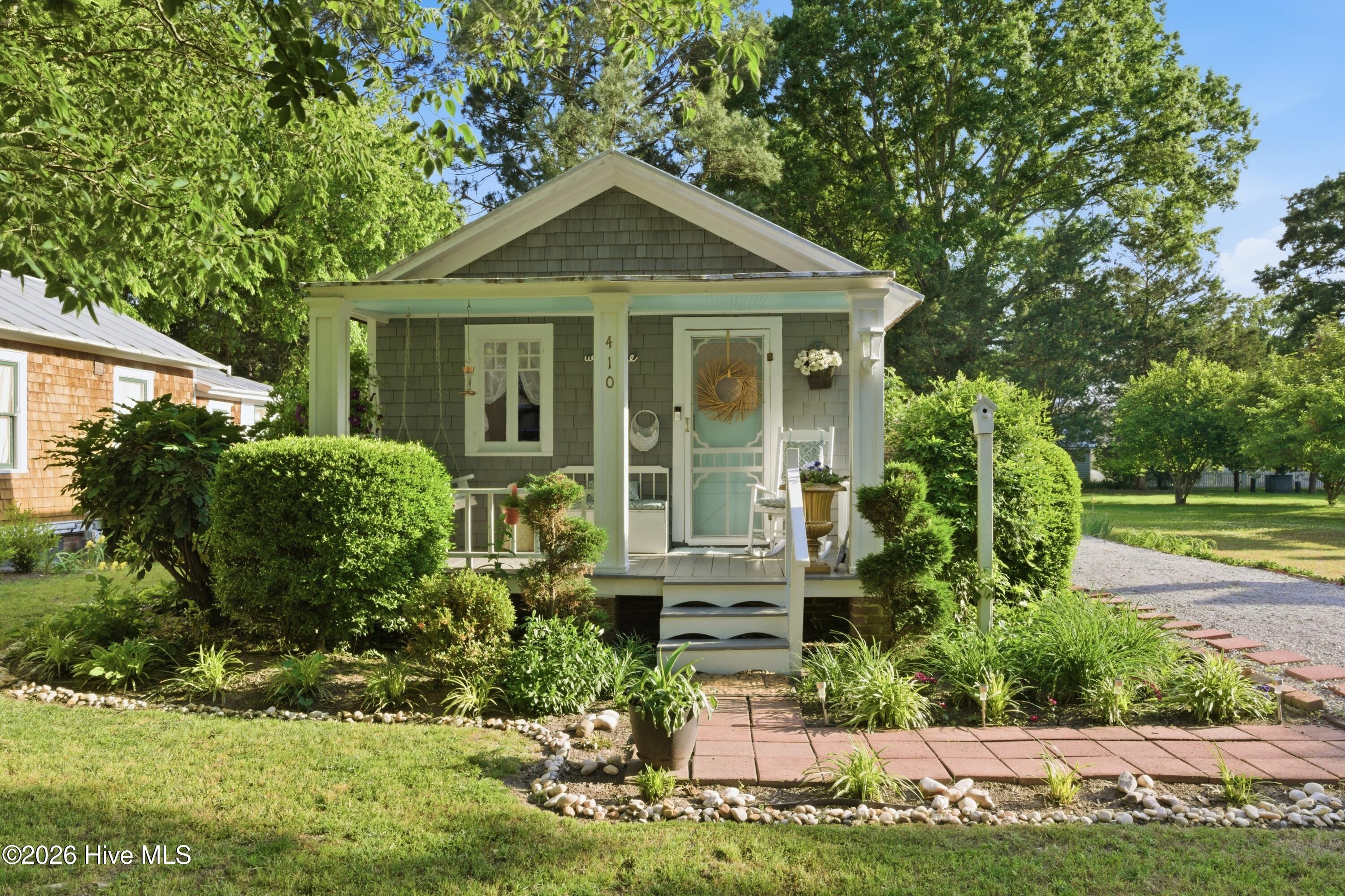 Featured listings Featured listings