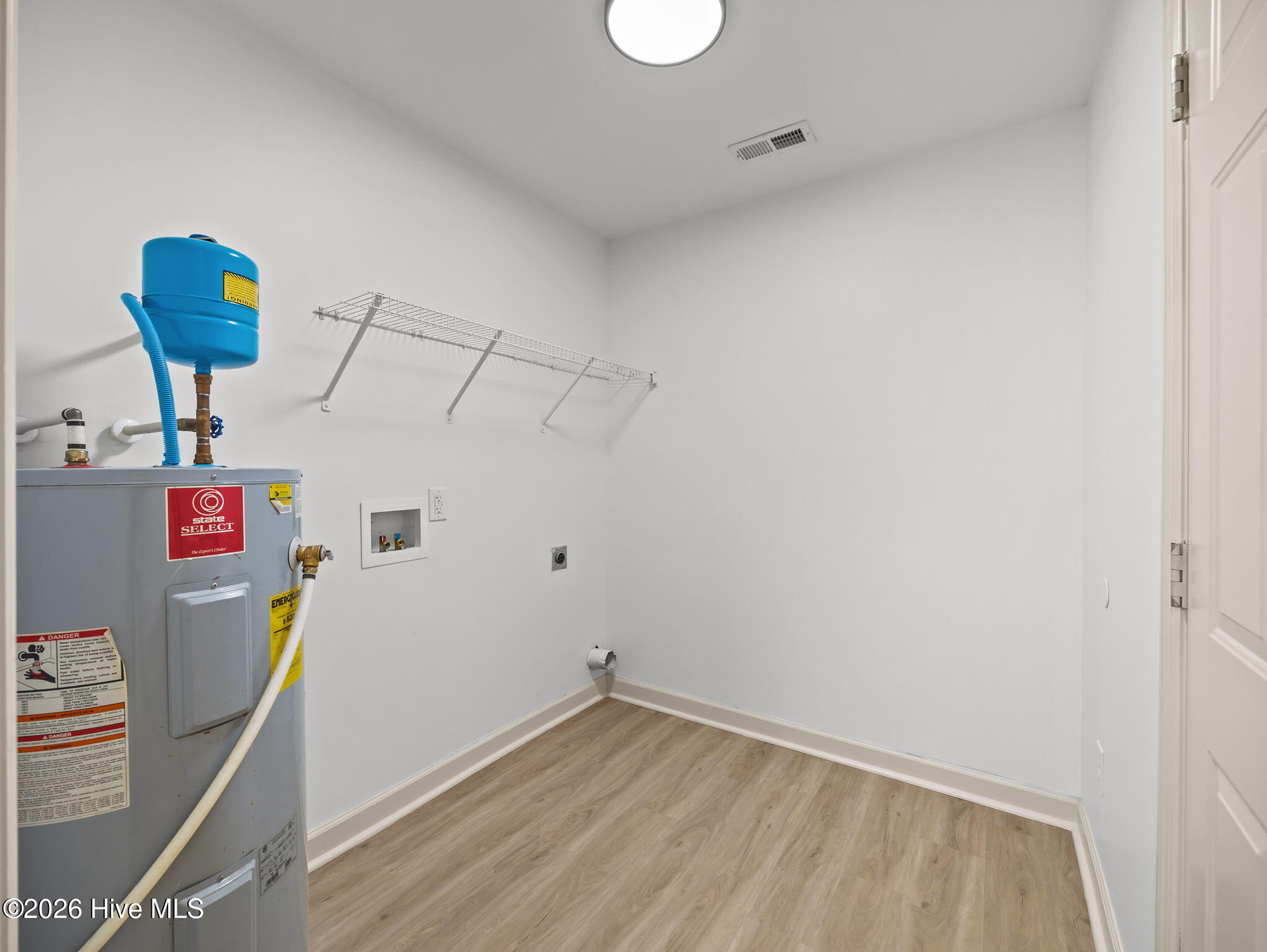 100565884 | Photo 28