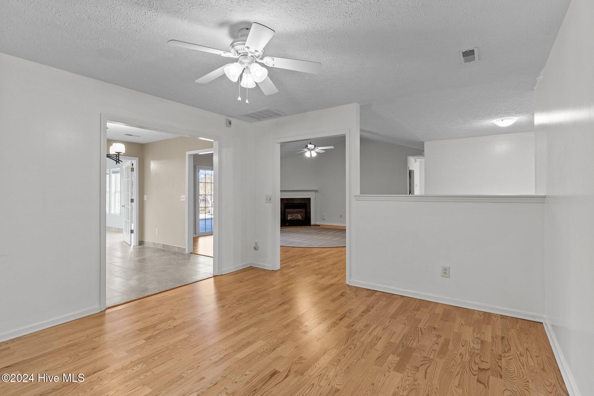 100474458 | Photo 14