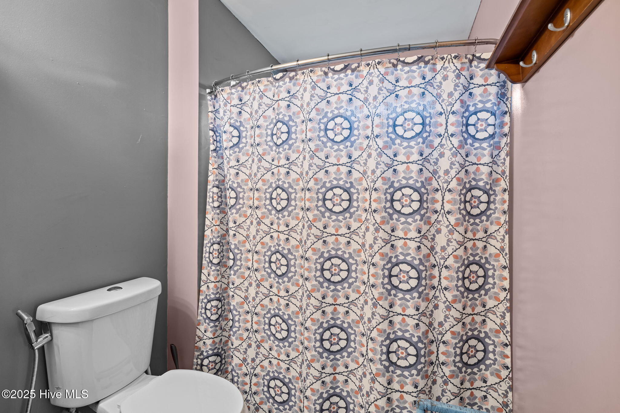 100545646 | Photo 17