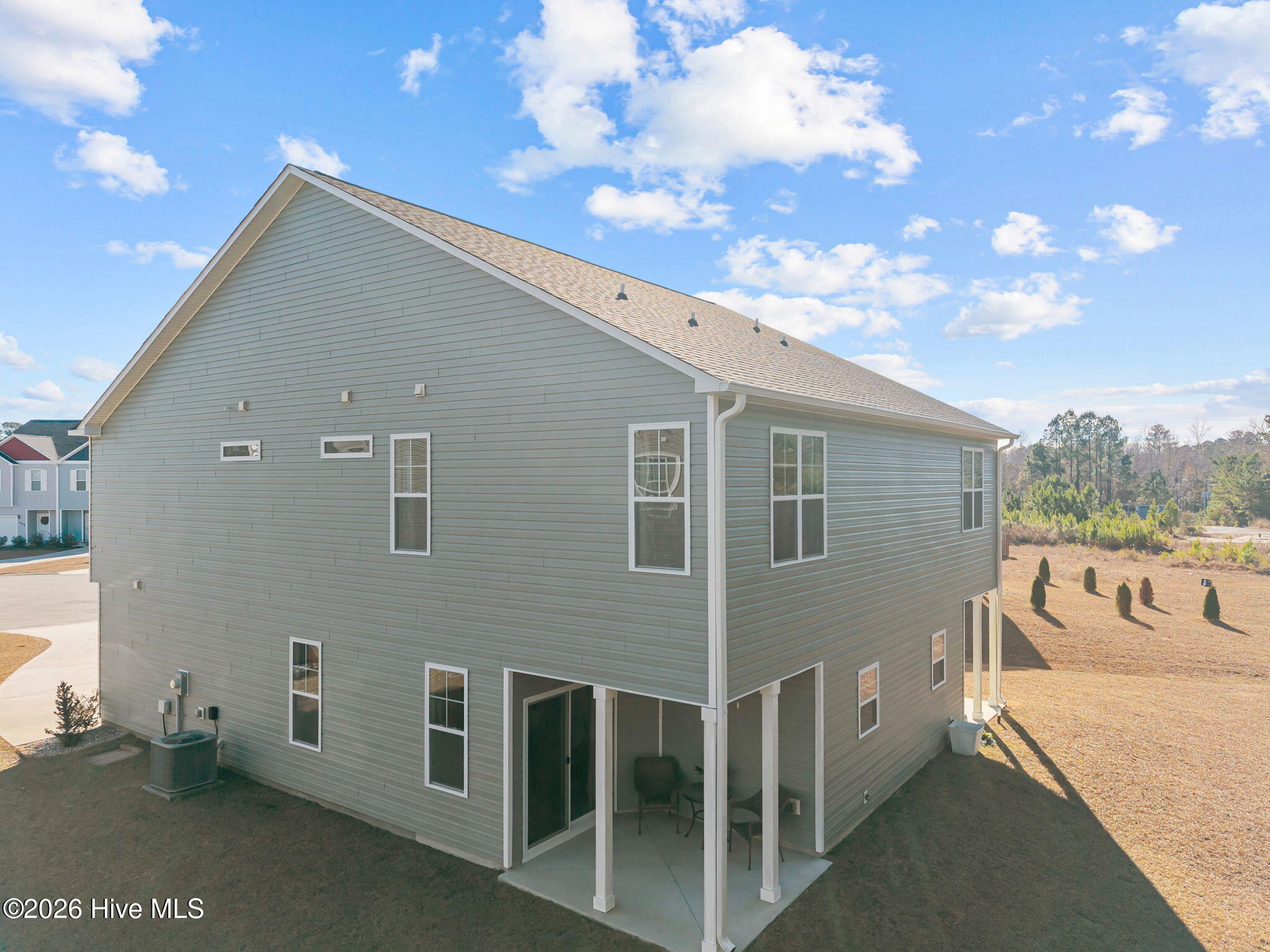 100551047 | Photo 38