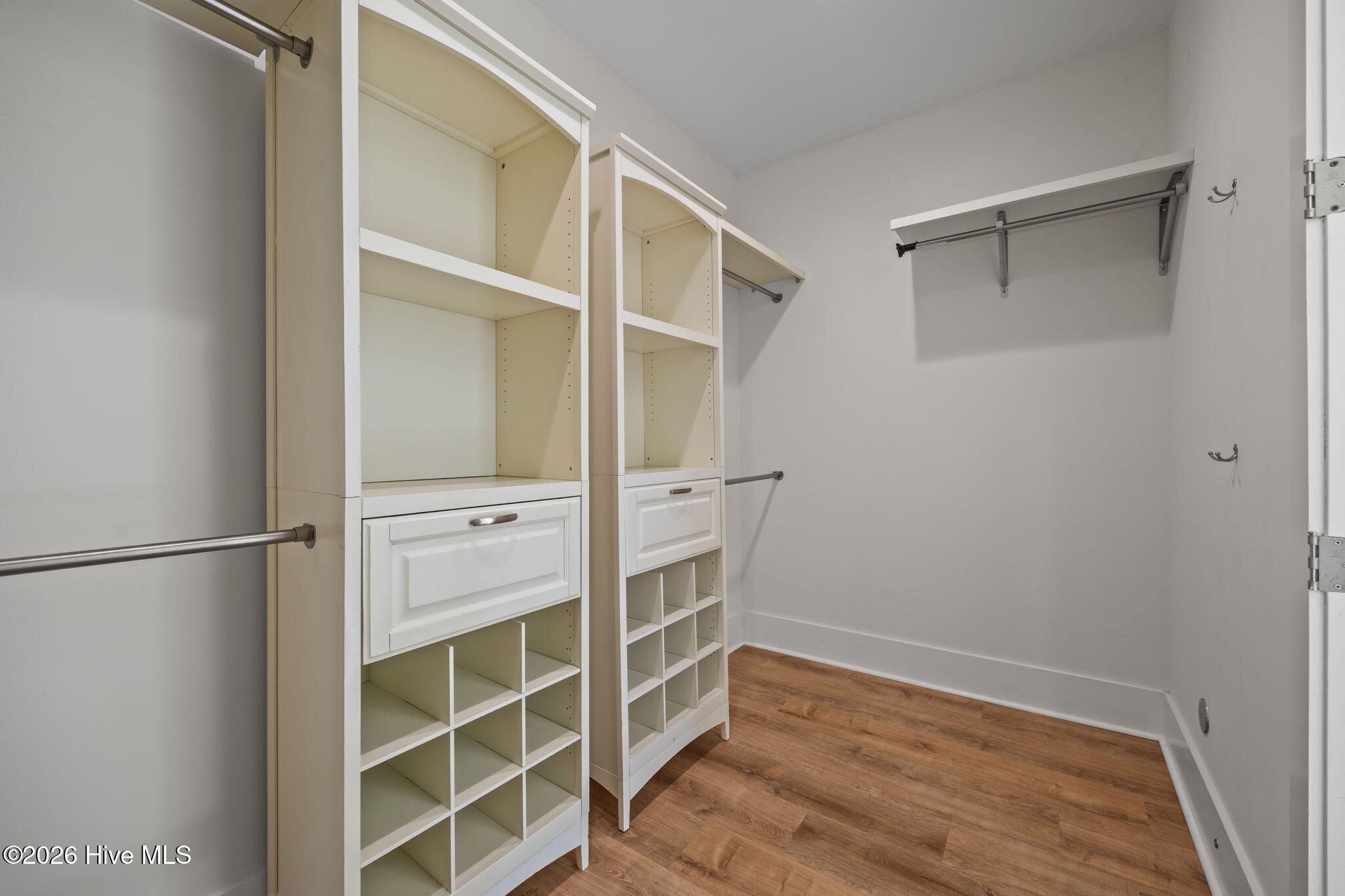 100558576 | Photo 18