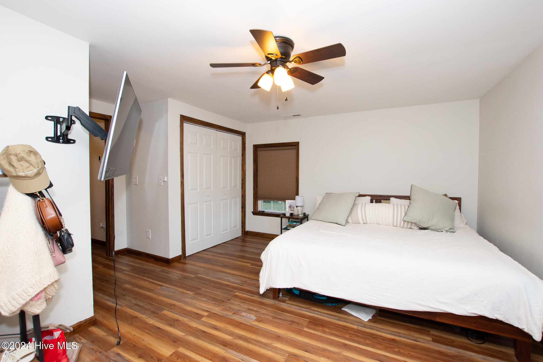 100552342 | Photo 29