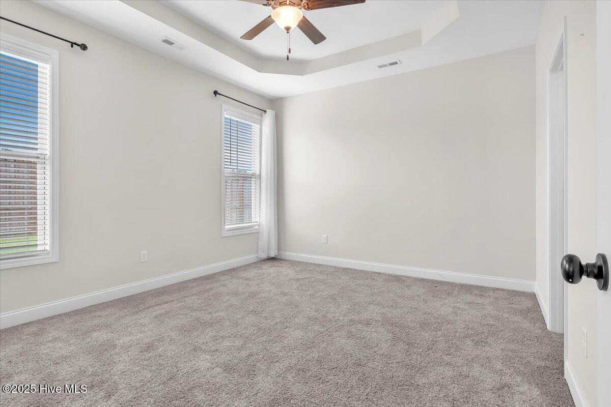 100527070 | Photo 16