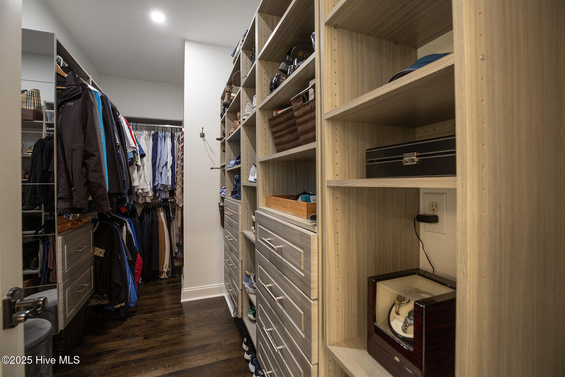 100541349 | Photo 19