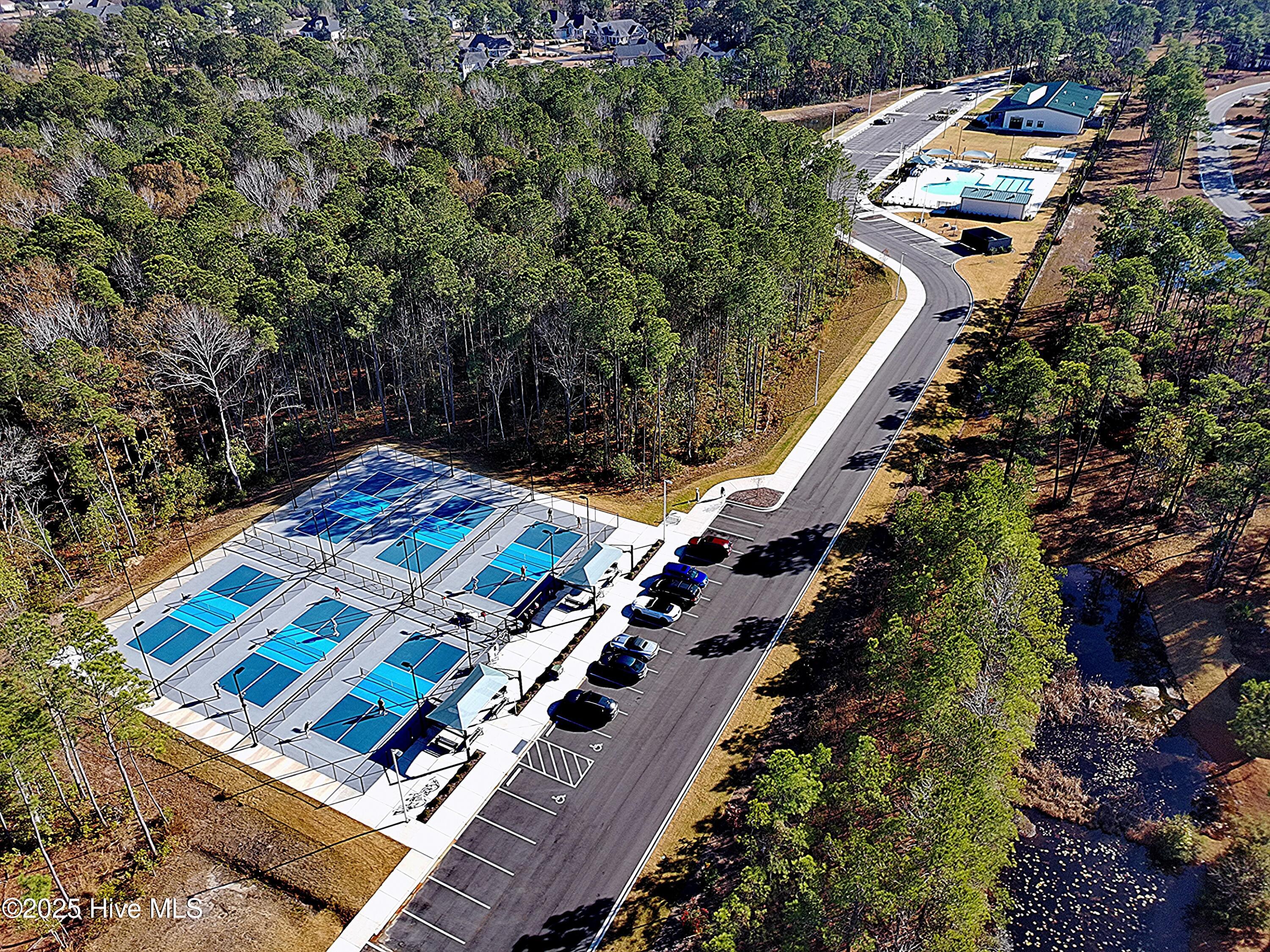 100546653 | Photo 11