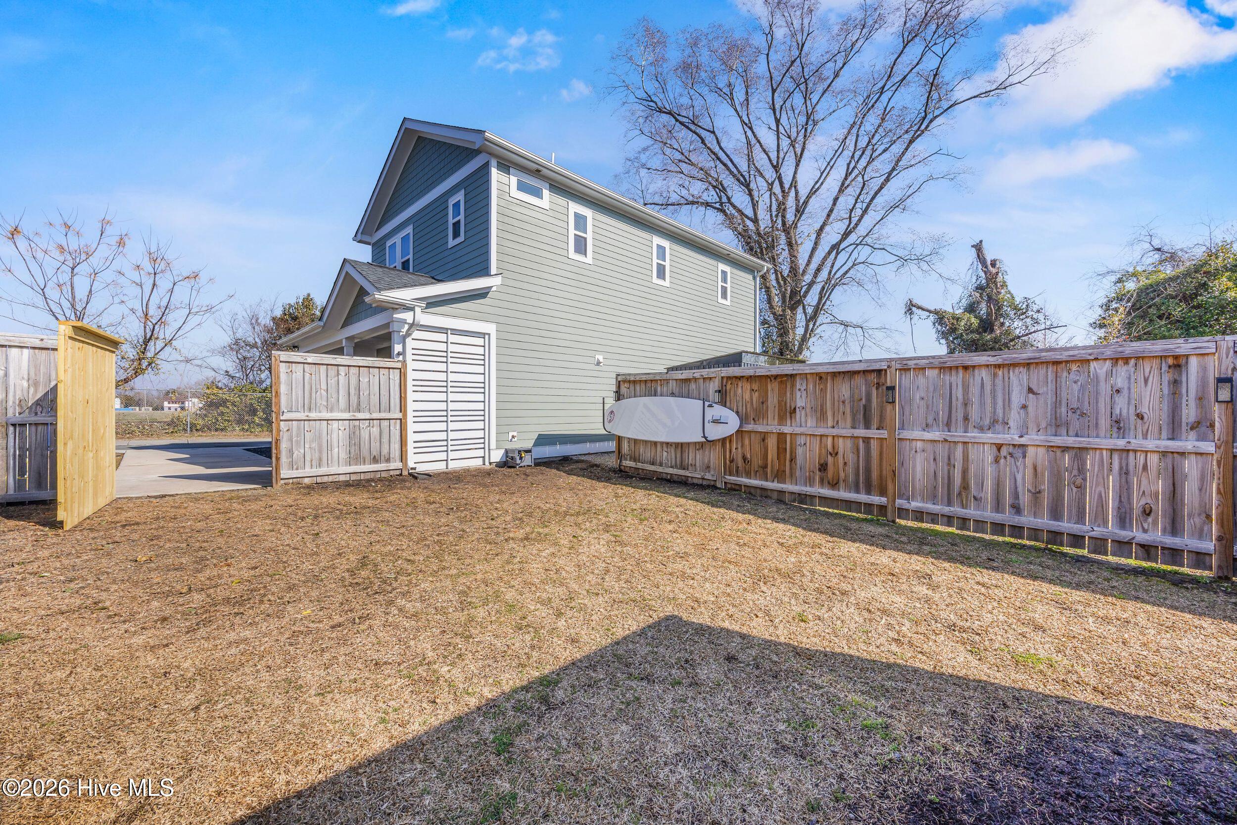 100545207 | Photo 34