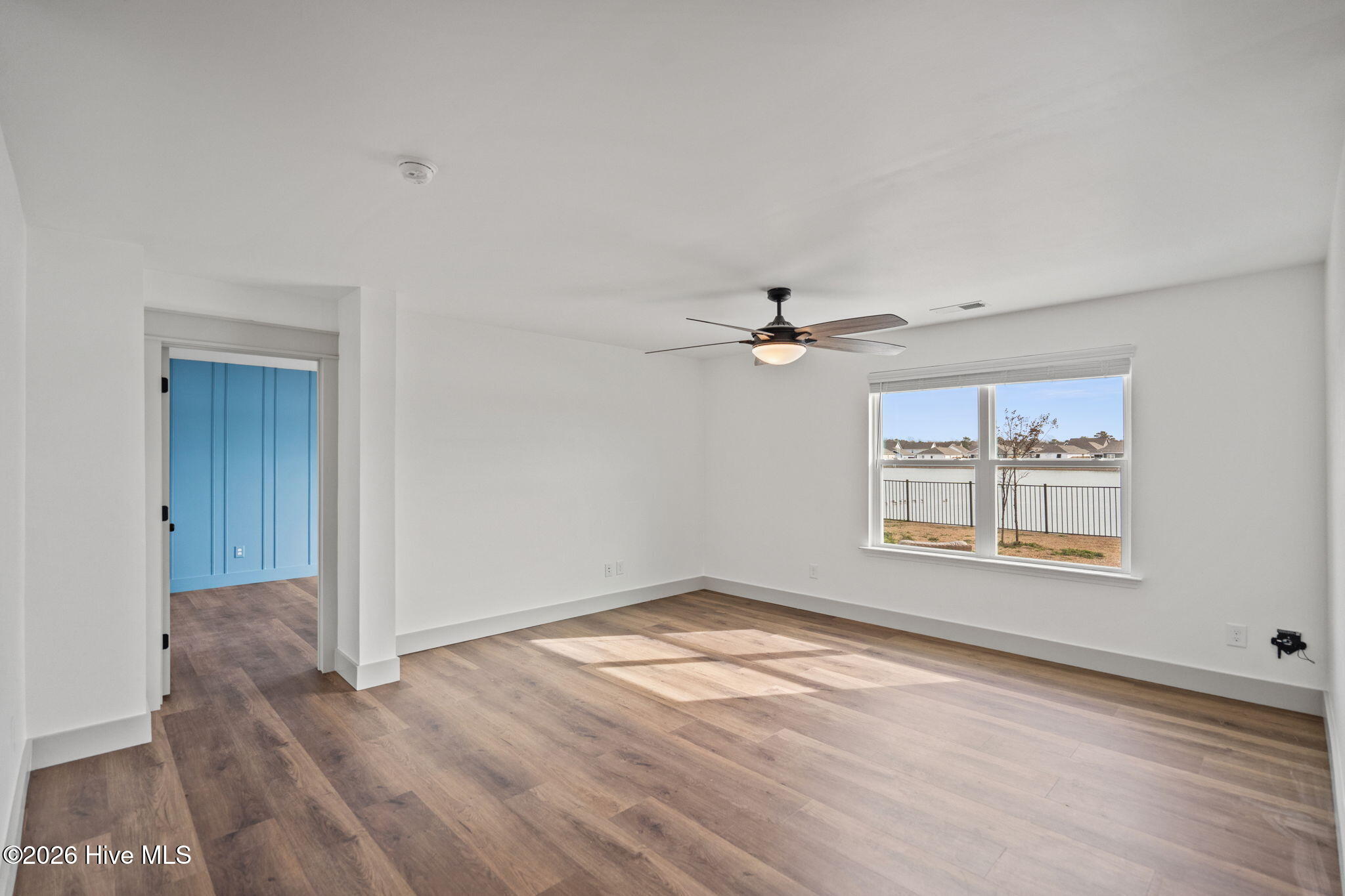 100555657 | Photo 29