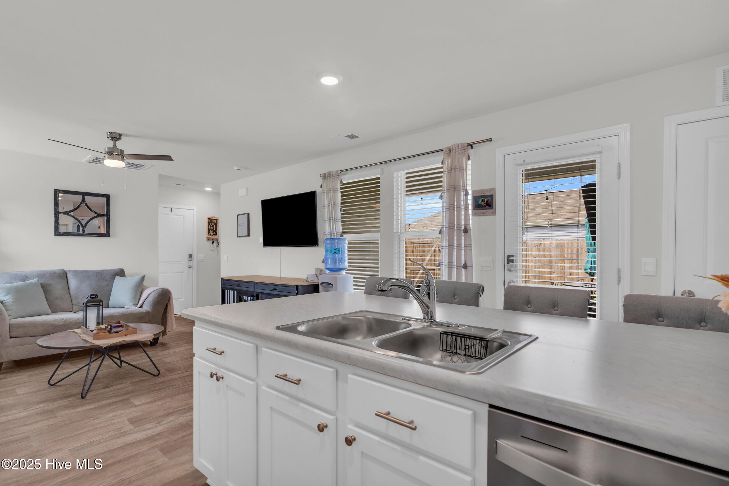 100525764 | Photo 14