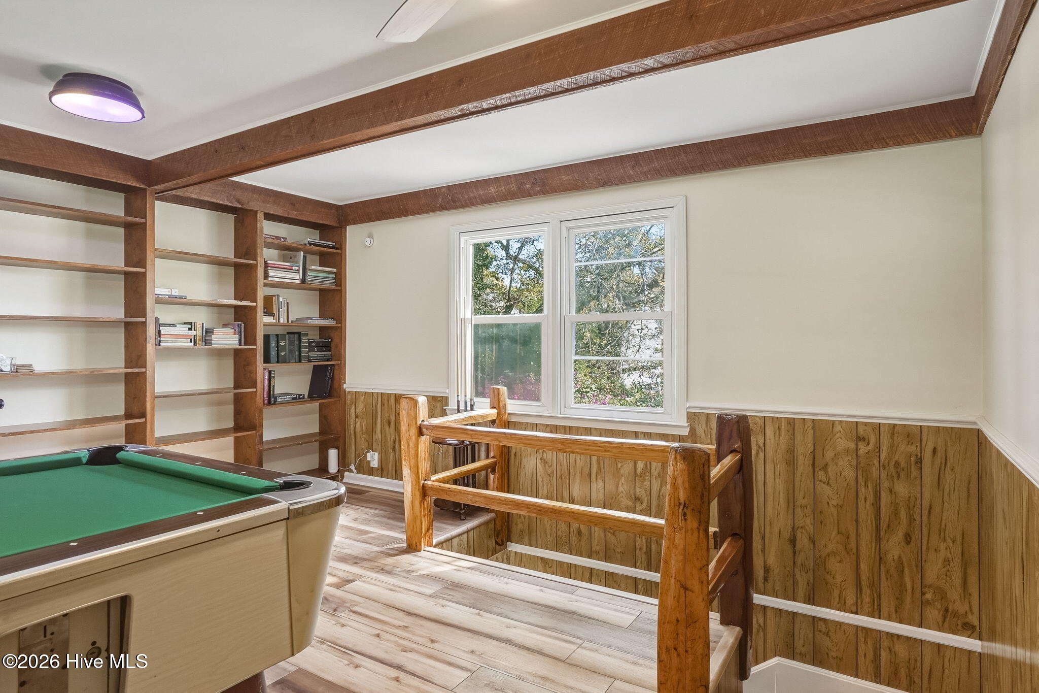 100566494 | Photo 32