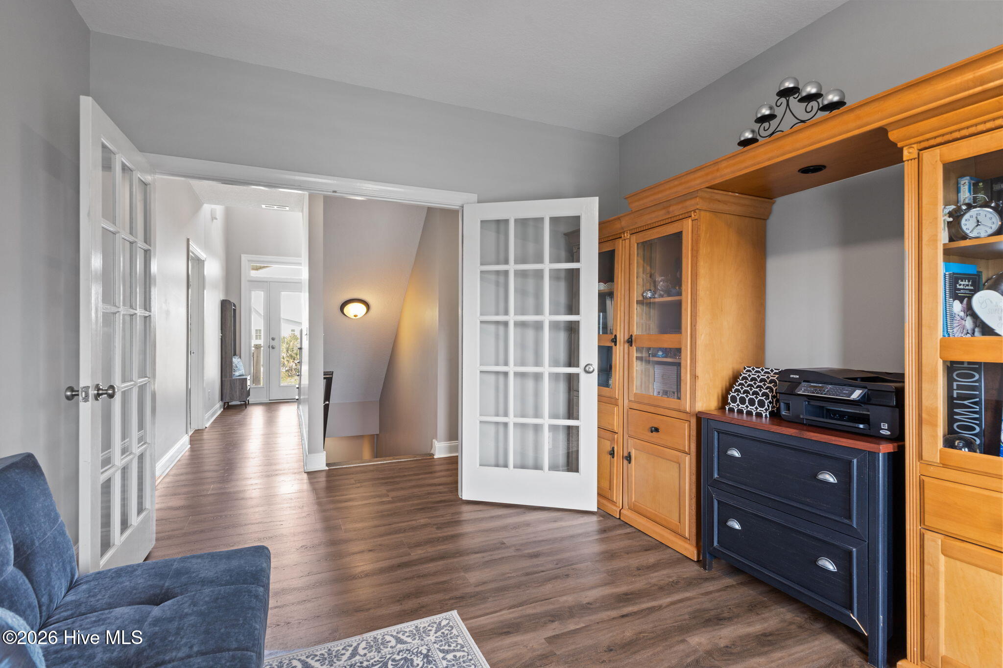 100563180 | Photo 24