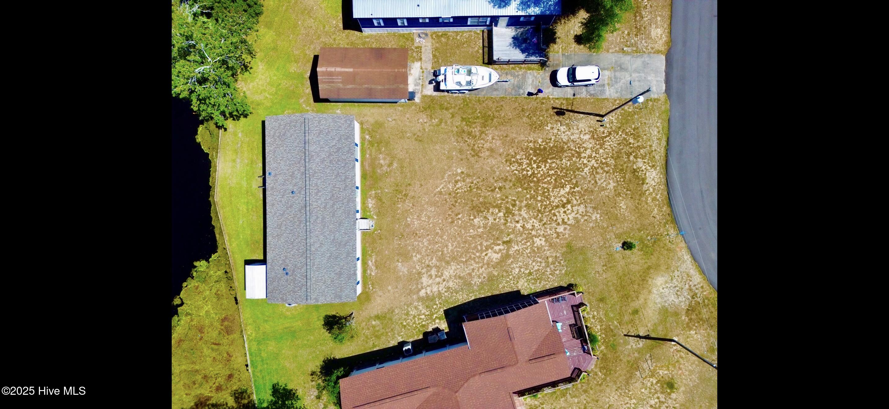 100530784 | Photo 25